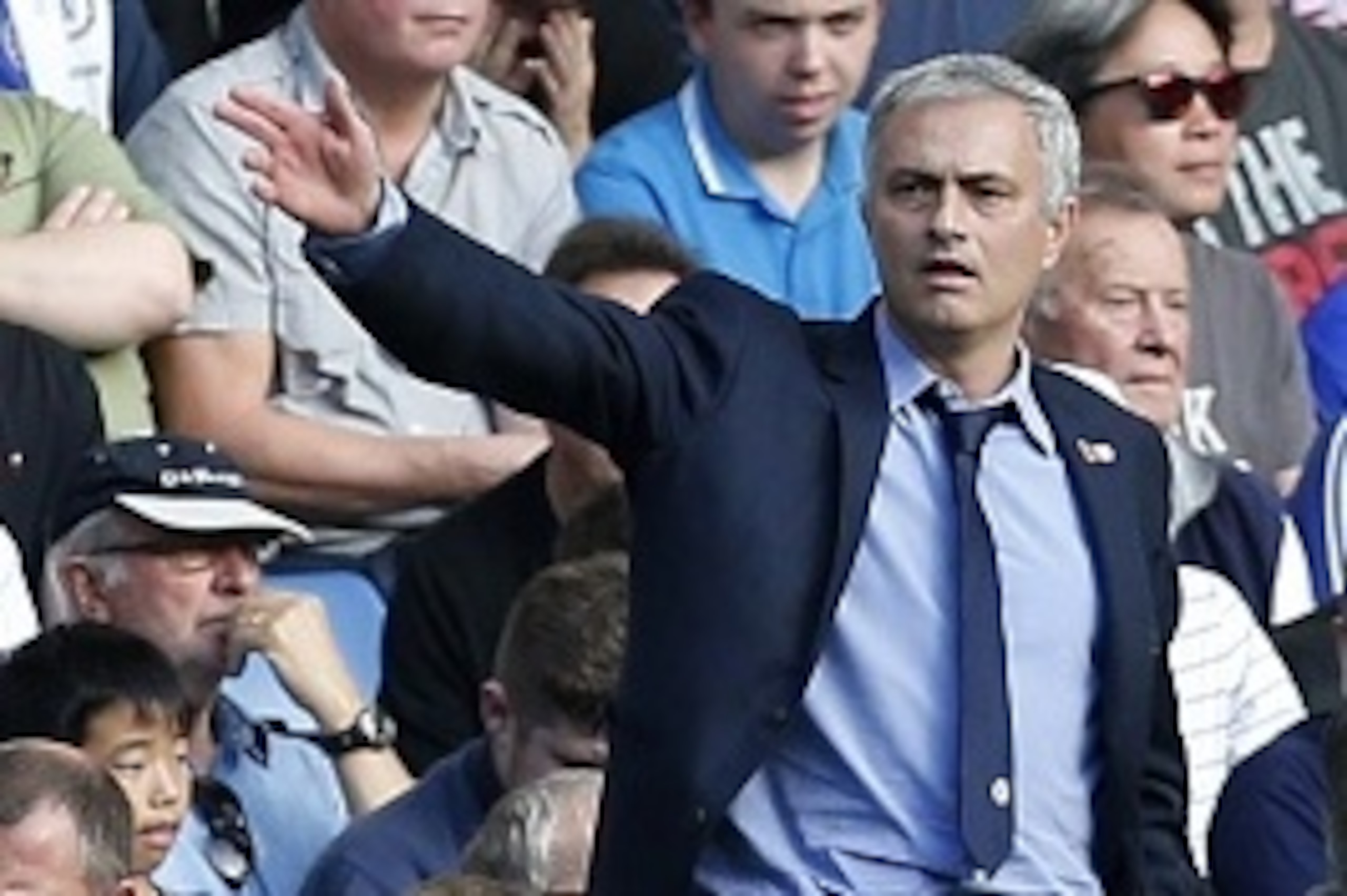 Chelsea's Portuguese manager Jose Mourinho gestures during the English Premier League football match between Chelsea and Liverpool at Stamford Bridge in London on October 31, 2015. Liverpool won the game 3-1. AFP PHOTO / IAN KINGTON

RESTRICTED TO EDITORI