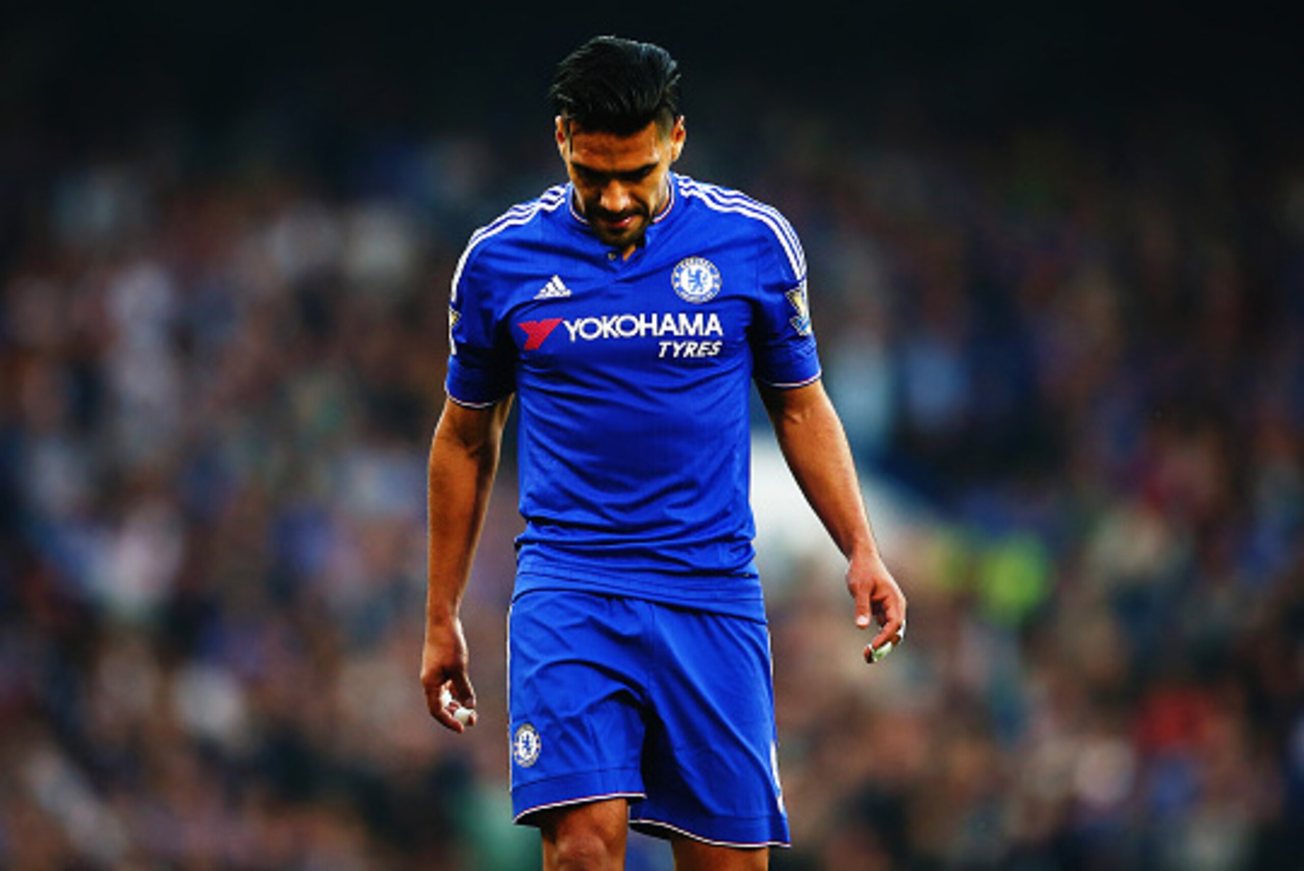 LONDON, ENGLAND - OCTOBER 03:  Radamel Falcao Garcia of Chelsea reacts during the Barclays Premier League match between Chelsea and Southampton at Stamford Bridge on October 3, 2015 in London, United Kingdom.  (Photo by Jordan Mansfield/Getty Images)