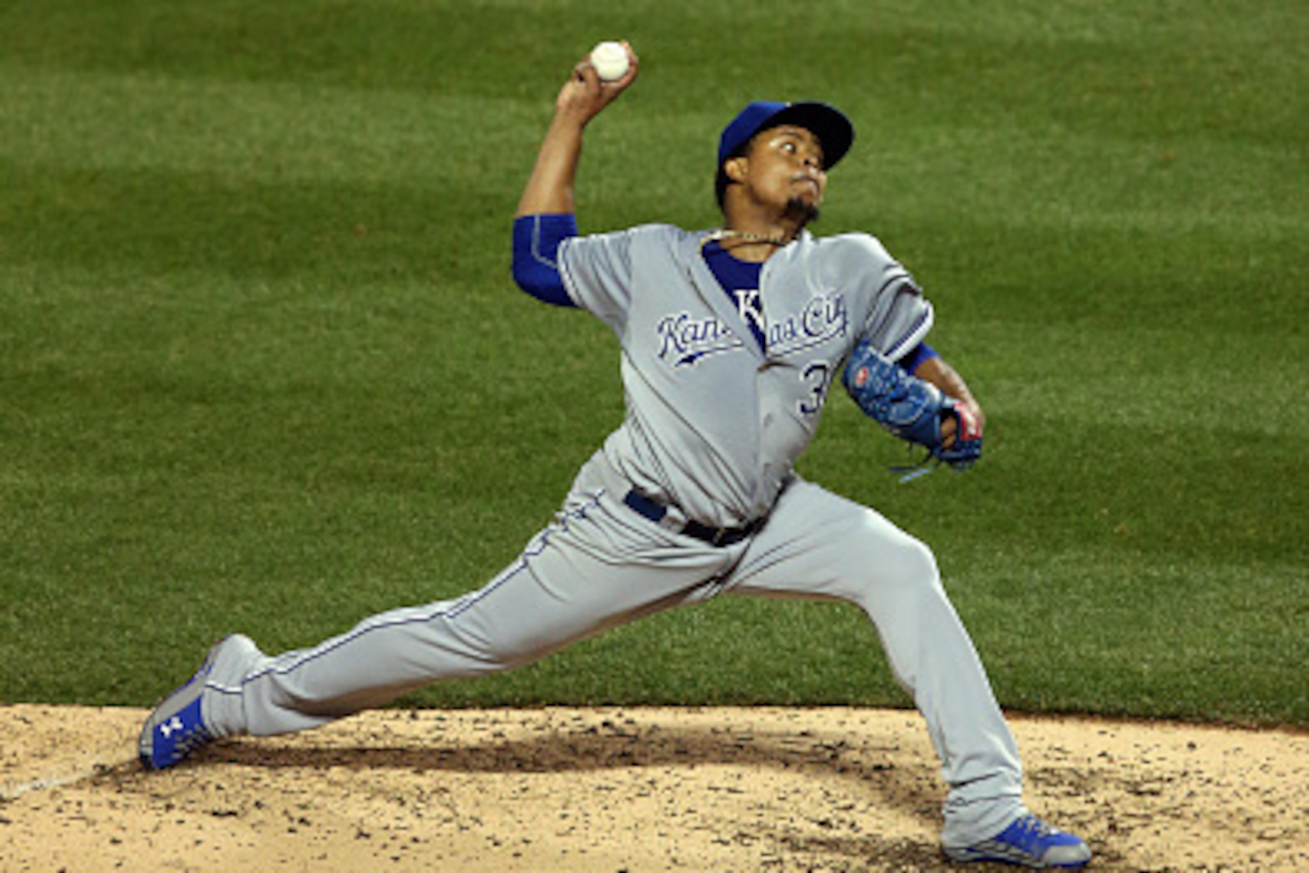 NEW YORK, NY - NOVEMBER 01:  Edinson Volquez #36 of the Kansas City Royals pitches in the sixth inning against the New York Mets during Game Five of the 2015 World Series at Citi Field on November 1, 2015 in the Flushing neighborhood of the Queens borough