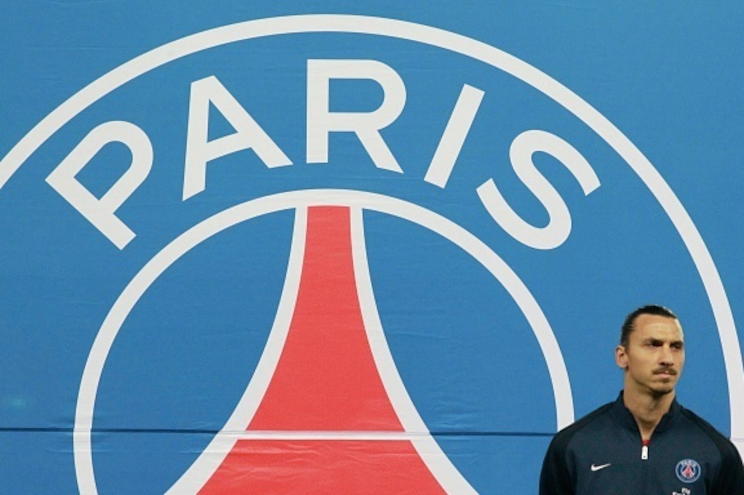 PARIS, FRANCE - OCTOBER 25:  Zlatan Ibrahimovic of Paris Saint-Germain during the French  Ligue 1 between Paris Saint-Germain and AS Saint-Etienne at Parc Des Princes on october 25, 2015 in Paris, France.  (Photo by Xavier Laine/Getty Images)