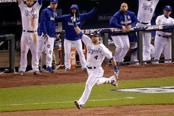 Alex Gordon's ninth-inning home run set up Kansas City's Game 1 victory.