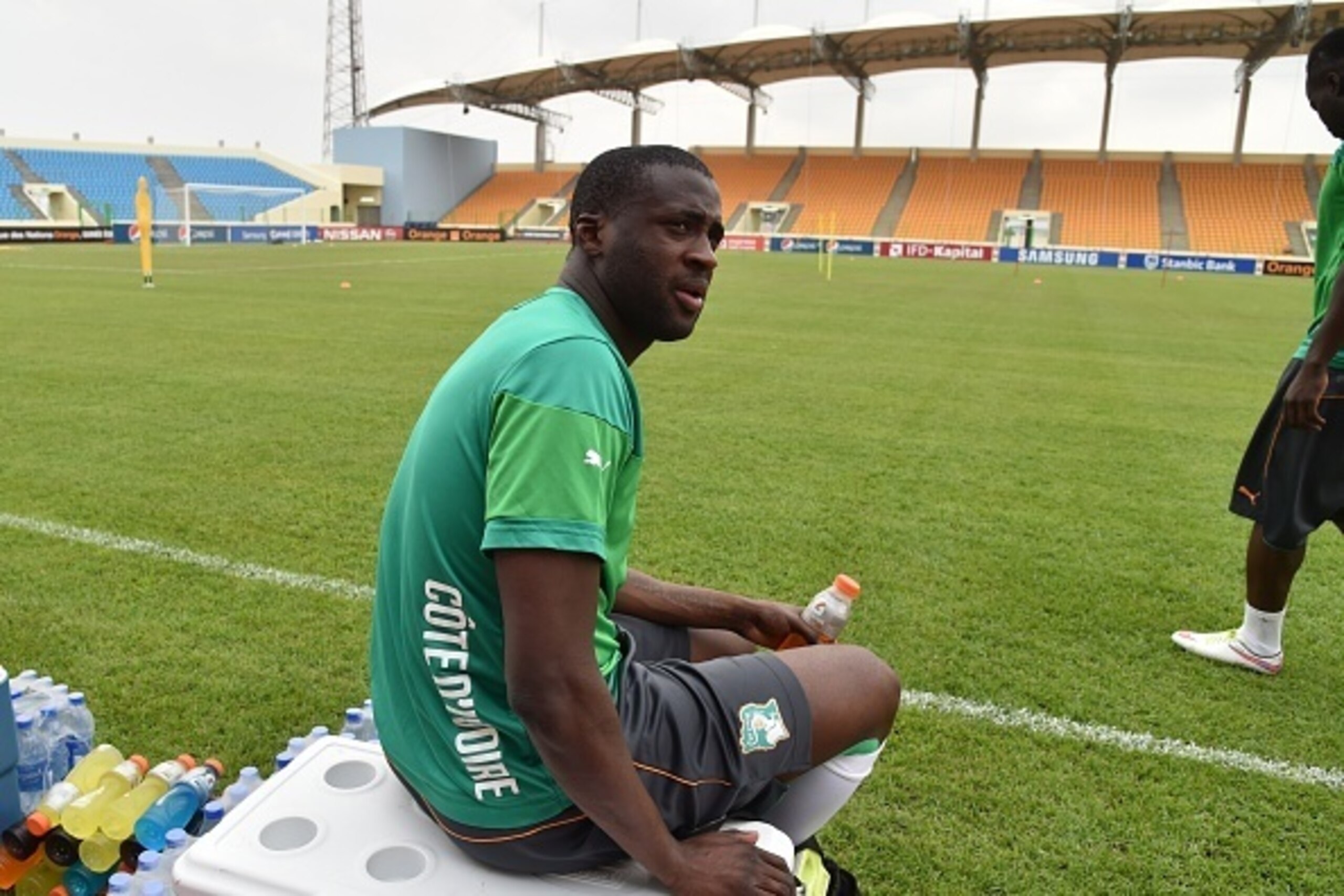 Ivory Coast's midfielder Yaya Toure takes part in a training session at Malabo stadium, on the eve of the team's first match as part of the 2015 African Cup of Nations football tournament, on January 19, 2015  AFP PHOTO / ISSOUF SANOGO        (Photo credi