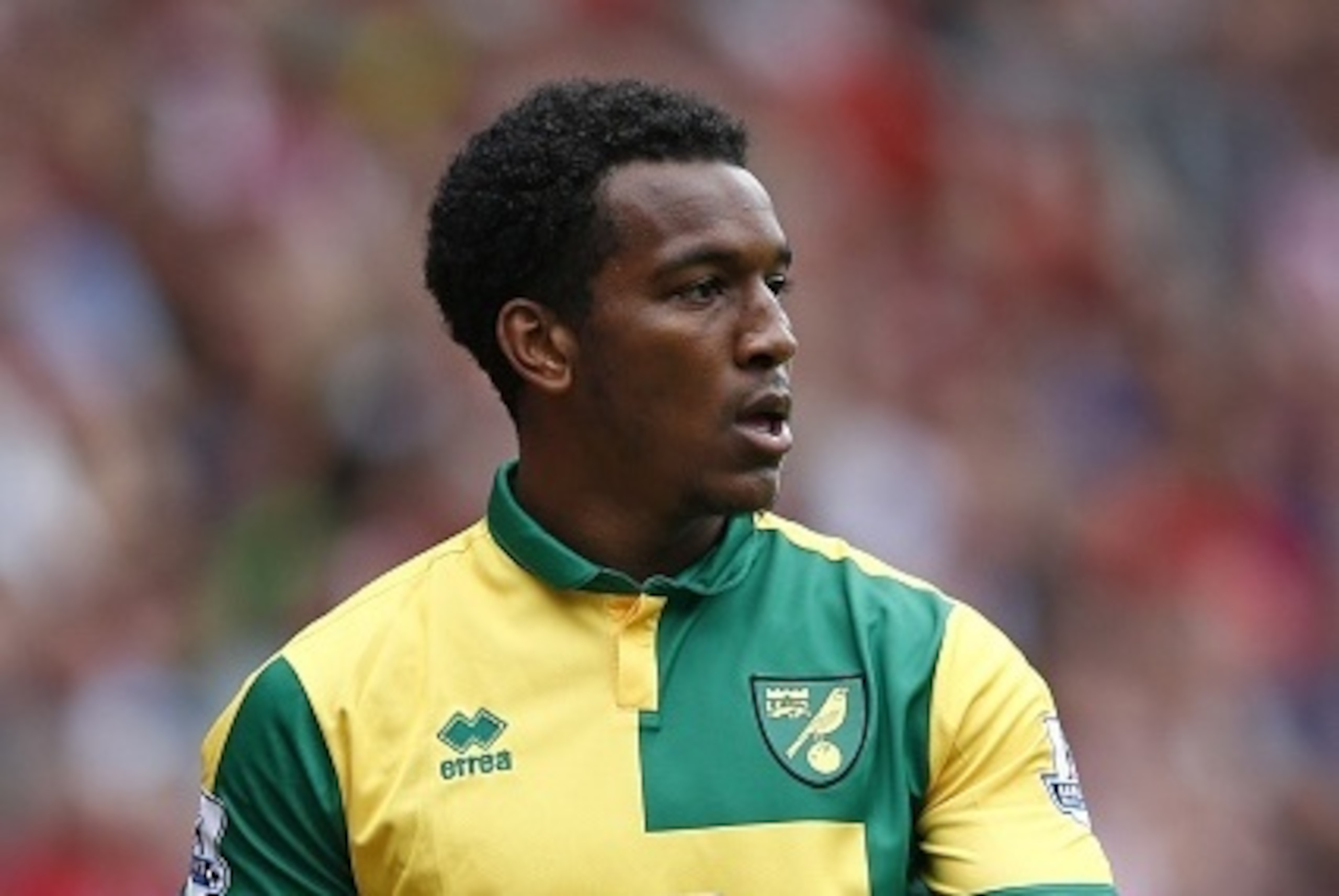 Norwich City's English defender Andre Wisdom gathers the ball during the English Premier League football match between Southampton and Norwich City at St Mary's Stadium in Southampton, southern England on August 30, 2015. AFP PHOTO / JUSTIN TALLIS

RESTRI