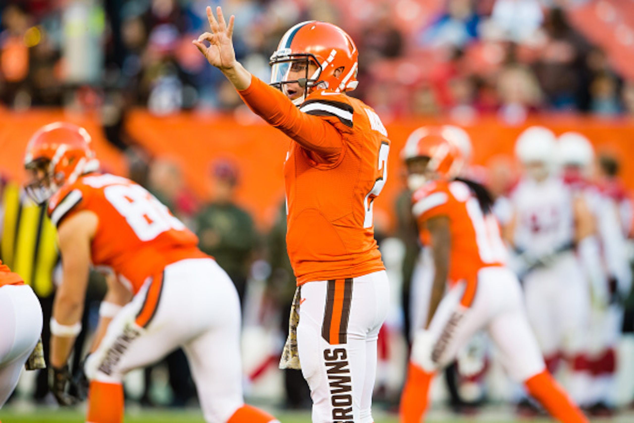 CLEVELAND, OH - NOVEMBER 1: Quarterback Johnny Manziel #2 of the Cleveland Browns signals to the sidelines during the second half against the Arizona Cardinals at FirstEnergy Stadium on November 1, 2015 in Cleveland, Ohio. The Cardinals defeated the Brown