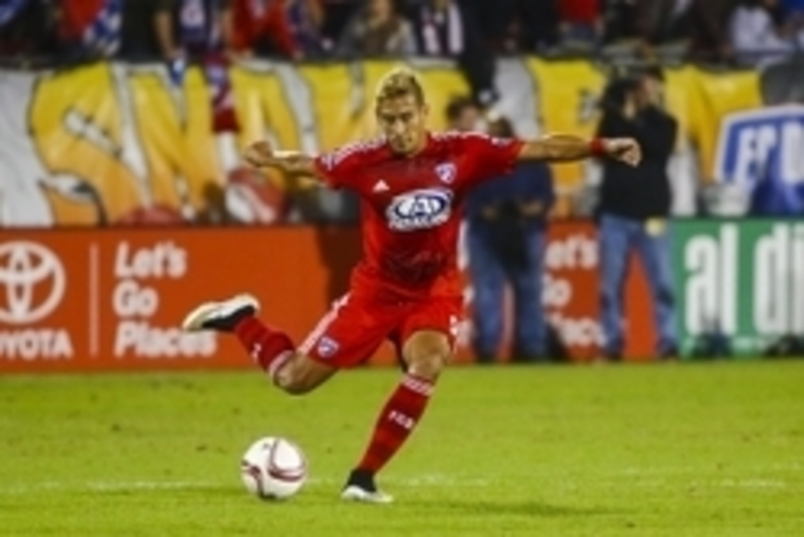Oct 25, 2015; Dallas, TX, USA; FC Dallas forward David Texeira (9) during the match against the San Jose Earthquakes at Toyota Stadium. Mandatory Credit: Kevin Jairaj-USA TODAY Sports