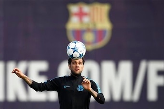 Dani Alves needs to be on his game against the tricky Suarez.