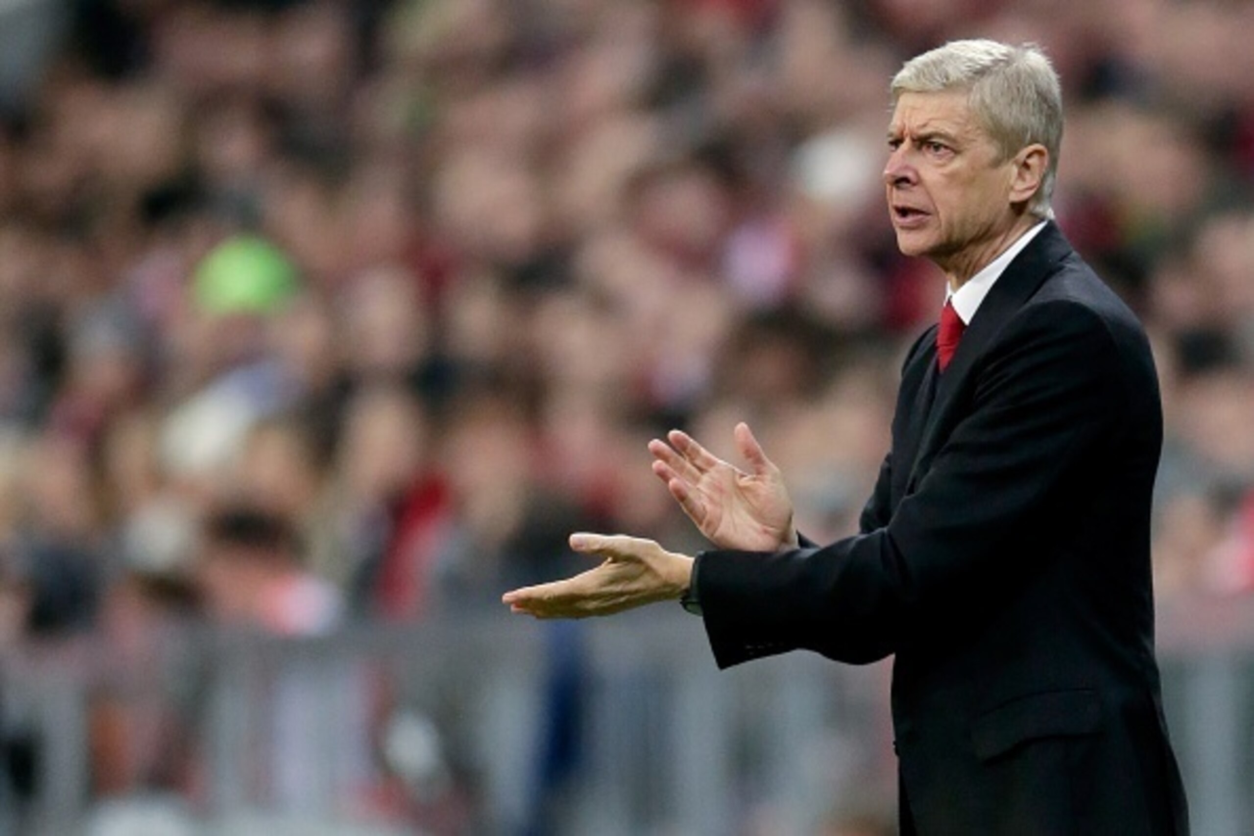 coach Arsene Wenger of Arsenal during the Champion League group F match between FC Bayern Munich and Arsenal FC on November 4, 2015 at the Allianz Arena in Munich, Germany(Photo by VI Images via Getty Images)