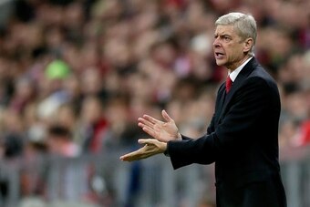 coach Arsene Wenger of Arsenal during the Champion League group F match between FC Bayern Munich and Arsenal FC on November 4, 2015 at the Allianz Arena in Munich, Germany(Photo by VI Images via Getty Images)