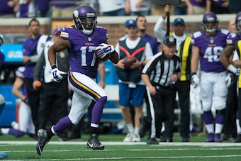 MINNEAPOLIS, MN - SEPTEMBER 20: Jarius Wright #17 of the Minnesota Vikings runs the ball during an NFL game against the Detroit Lions at TCF Bank Stadium September 20, 2015 in Minneapolis, Minnesota.  (Photo by Tom Dahlin/Getty Images)