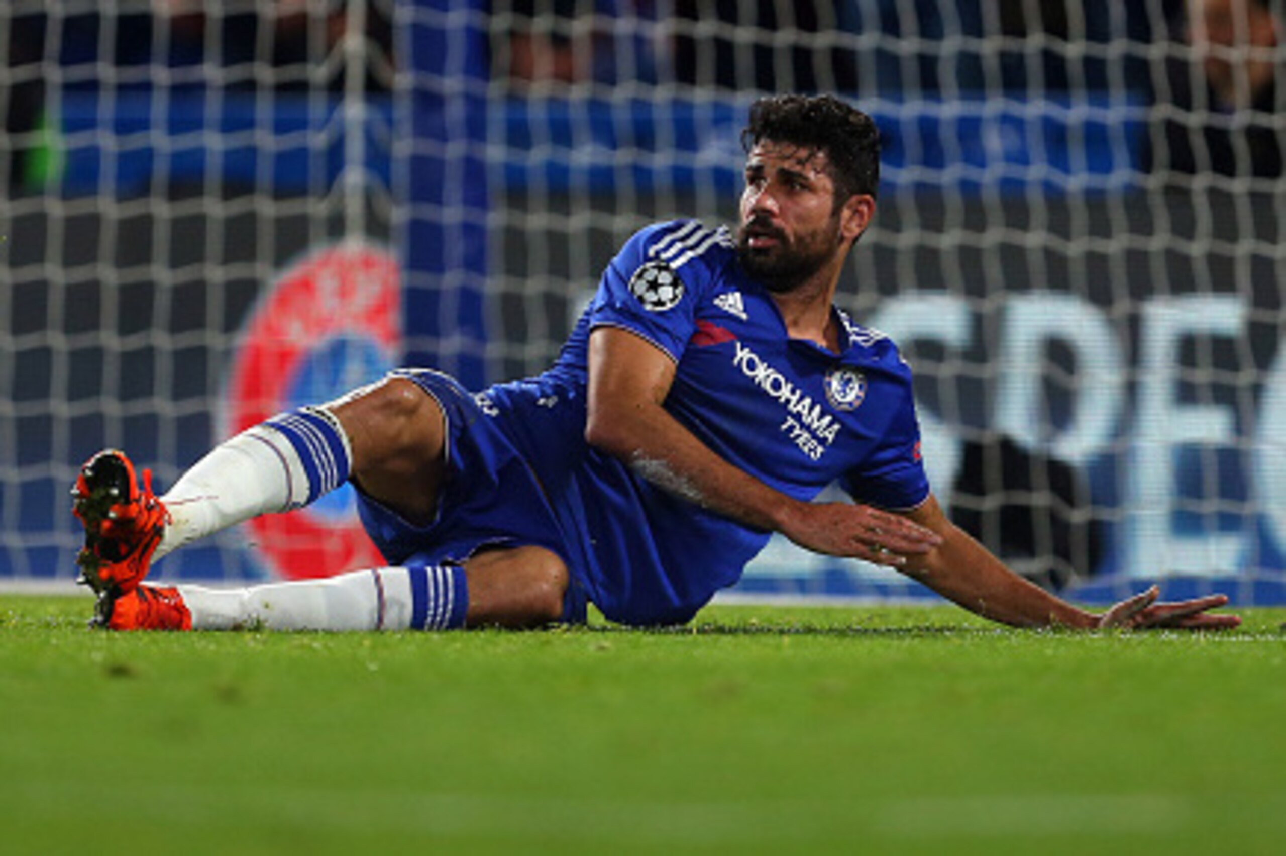 LONDON, ENGLAND - NOVEMBER 04: Diego Costa of Chelsea during the UEFA Champions League Group G match between Chelsea and Dynamo Kyiv at Stamford Bridge on November 4, 2015 in London, United Kingdom.  (Photo by Catherine Ivill - AMA/Getty Images)