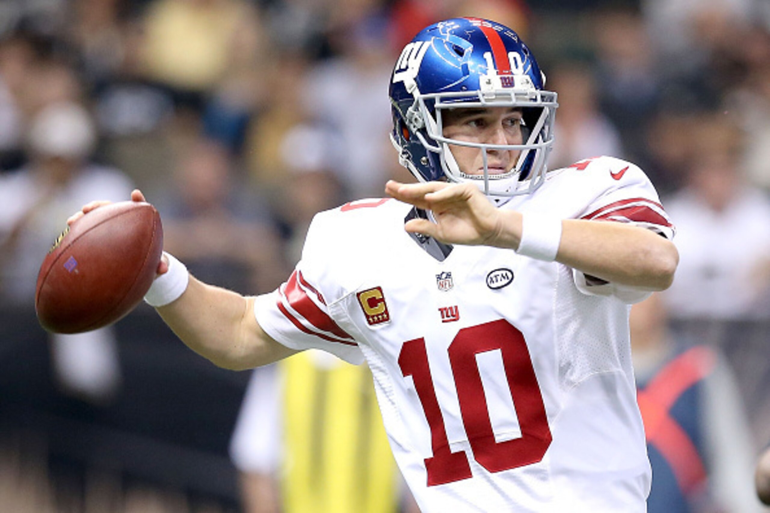 NEW ORLEANS, LA - NOVEMBER 01: Eli Manning #10 of the New York Giants drops back to pass against the New York Giants during their game at the Mercedes-Benz Superdome on November 1, 2015 in New Orleans, Louisiana. (Photo by Sean Gardner/Getty Images)
