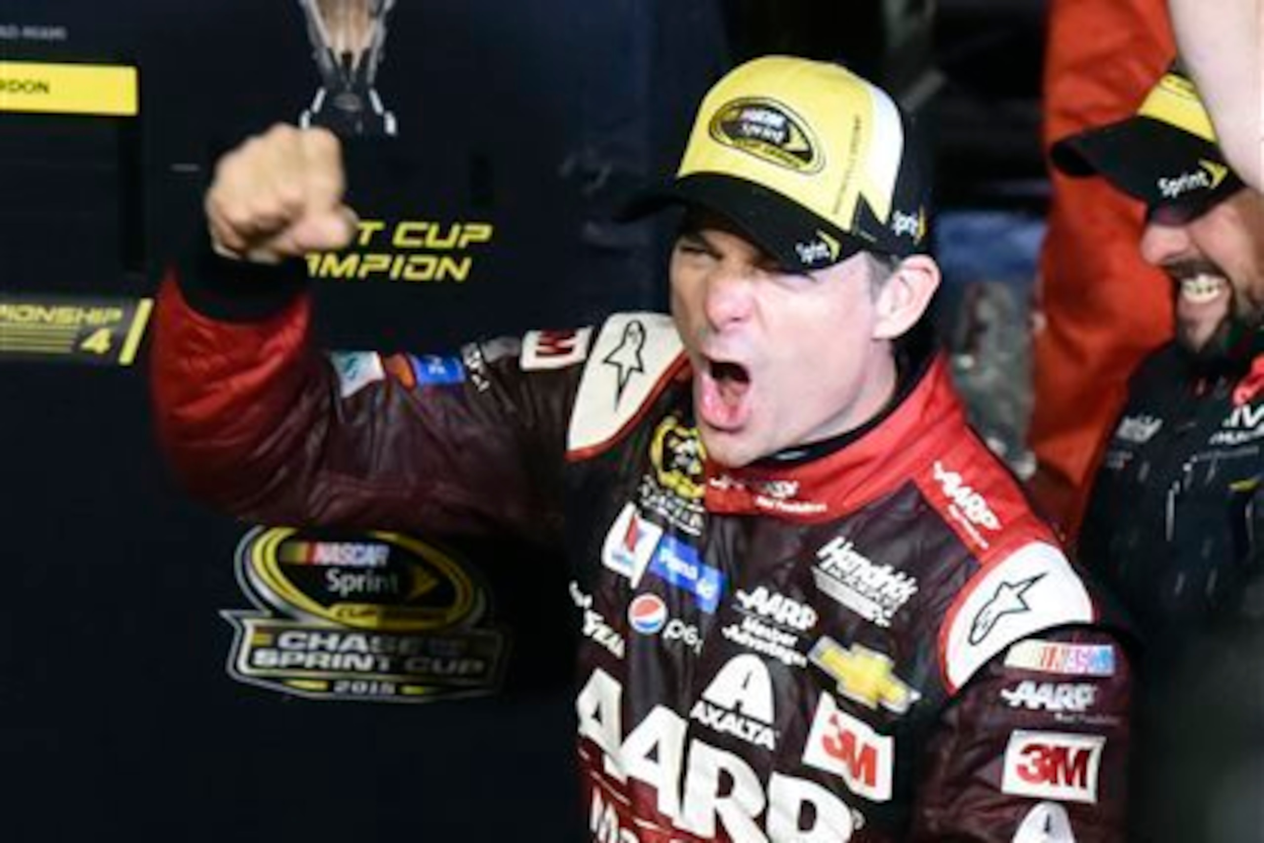 How Gordon chooses to race might be the most interesting Sunday storyline.