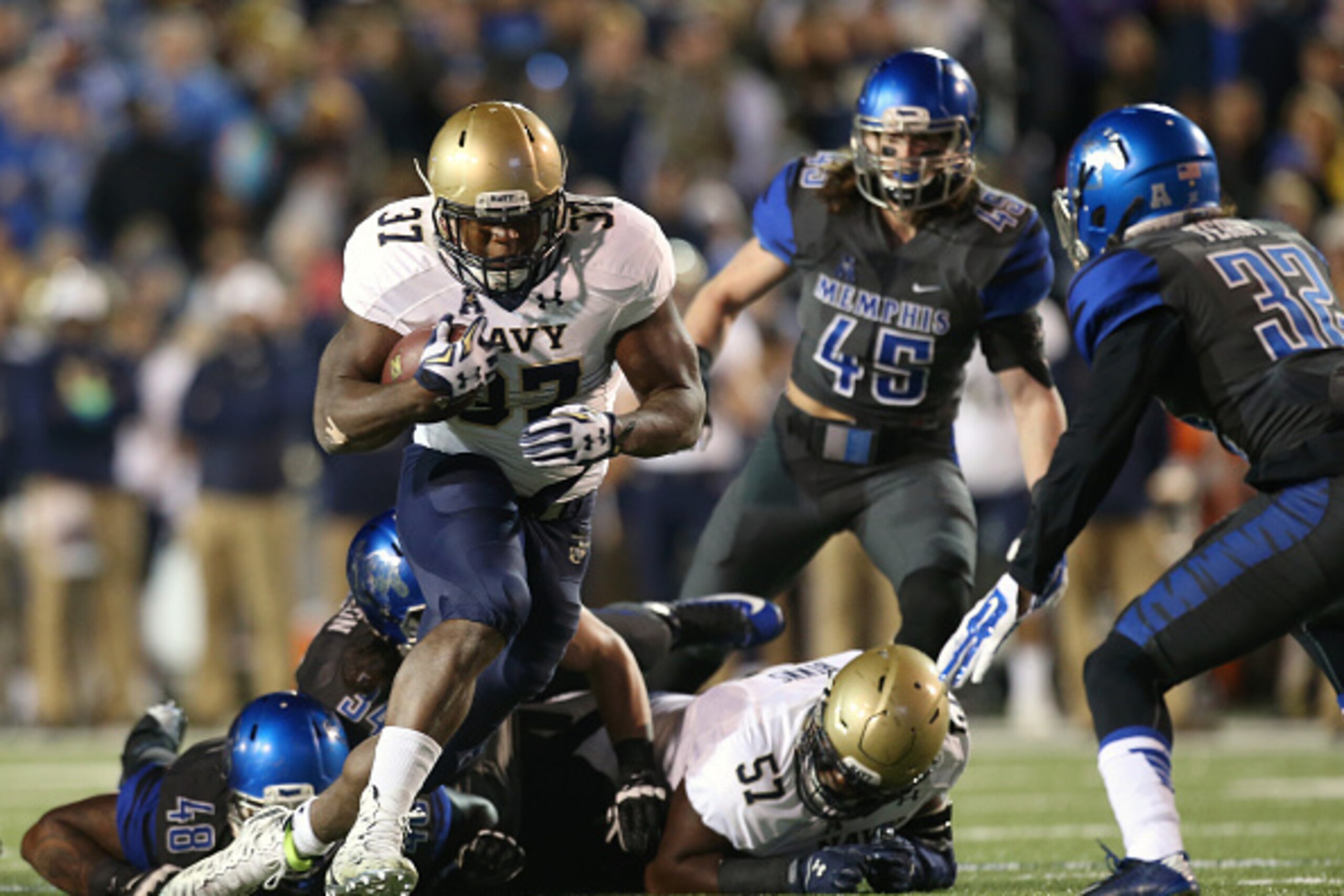 MEMPHIS, TN - NOVEMBER 7: Chris Swain #37 of the Navy Midshipmen runs with the ball against the Memphis Tigers on November 7, 2015 at Liberty Bowl Memorial Stadium in Memphis, Tennessee. Navy defeated Memphis 45-20. (Photo by Joe Murphy/Getty Images)