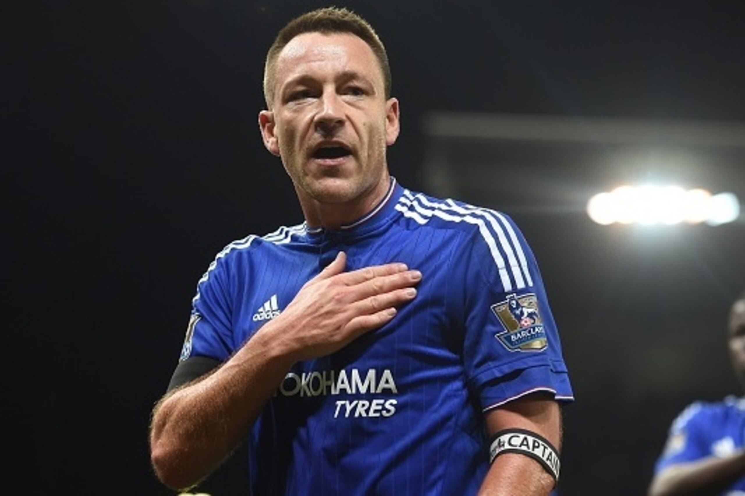 Chelsea's English defender John Terry gestures on the pitch after the English Premier League football match between Stoke City and Chelsea at the Britannia Stadium in Stoke-on-Trent, central England on November 7, 2015. Stoke won the game 1-0. AFP PHOTO / Chelsea's English defender John Terry gestures on the pitch after the English Premier League football match between Stoke City and Chelsea at the Britannia Stadium in Stoke-on-Trent, central England on November 7, 2015. Stoke won the game 1-0. AFP PHOTO /