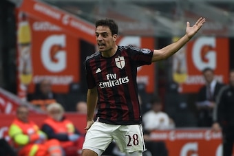 AC Milan's midfielder from Italy Giacomo Bonaventura reacts after Sassuolo scores during the Italian Serie A football match AC Milan vs Sassuolo on October 25, 2015 at the San Siro Stadium stadium in Milan. AFP PHOTO / OLIVIER MORIN        (Photo credit s