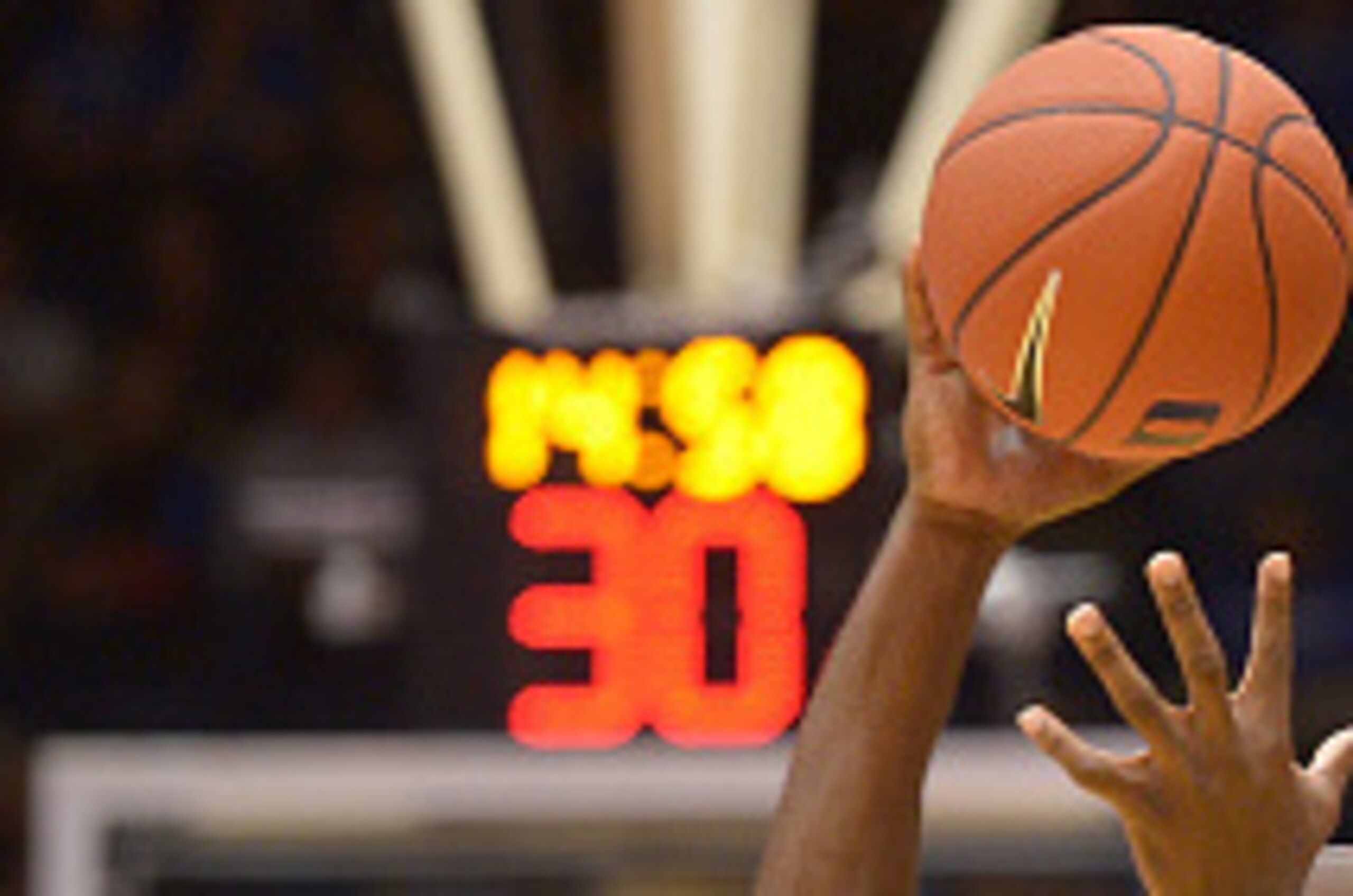 DURHAM, NC - OCTOBER 30:  Amile Jefferson #21 of the Duke Blue Devils against the Florida Southern Mocs during their game at Cameron Indoor Stadium on October 30, 2015 in Durham, North Carolina. Duke won 112-68.  (Photo by Grant Halverson/Getty Images)