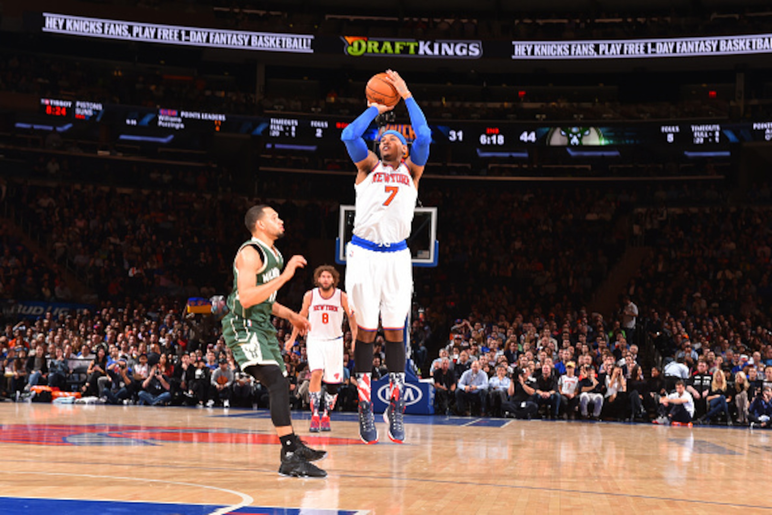 NEW YORK,NY - NOVEMBER 6: Carmelo Anthony #7 of the New York Knicks shoots the ball against the Milwaukee Bucks at Madison Square Garden on November 6, 2015 in New York,New York NOTE TO USER: User expressly acknowledges and agrees that, by downloading and