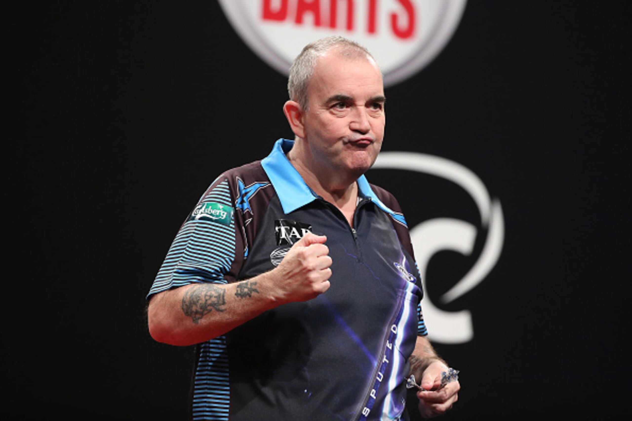 AUCKLAND, NEW ZEALAND - AUGUST 28:  Phil Taylor of England during the Auckland Darts Masters at The Trusts Arena on August 28, 2015 in Auckland, New Zealand.  (Photo by Fiona Goodall/Getty Images)