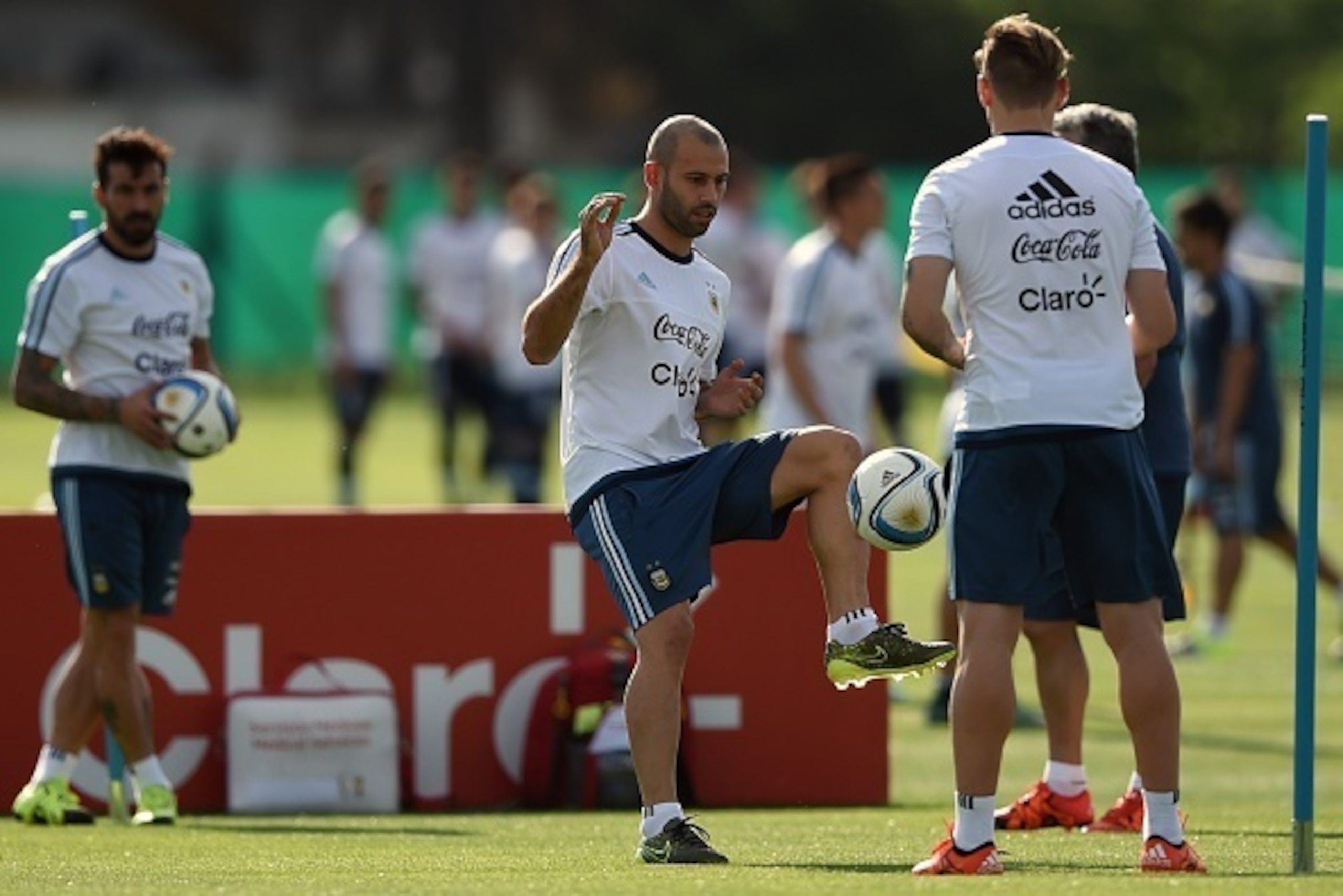Argentina's midfielder Javier Mascherano controls the ball during a training session in Ezeiza, Buenos Aires, on November 10, 2015. Argentina will face Brazil in a Russia 2018 FIFA World Cup South American qualifier match on November 12. AFP PHOTO / EITAN