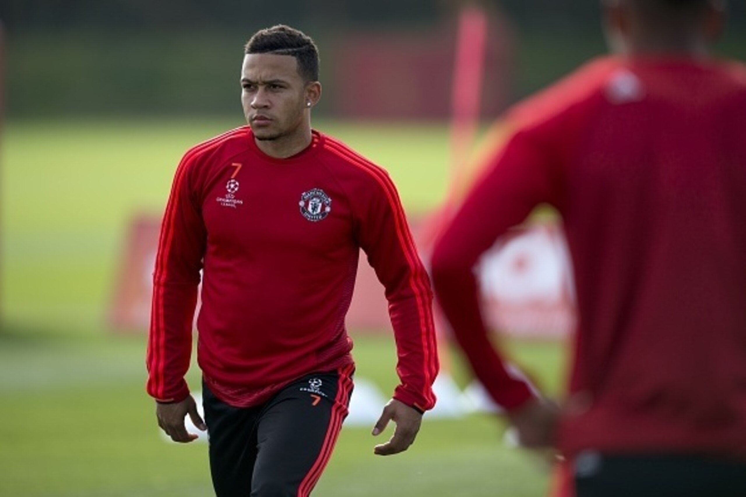 Manchester United's Dutch midfielder Memphis Depay takes part in a team training session at their Carrington training complex in Manchester, north west England on September 29, 2015, ahead of their UEFA Champions League, Group B football match against VfL