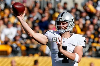 Derek Carr continues to produce at an elite fantasy clip.