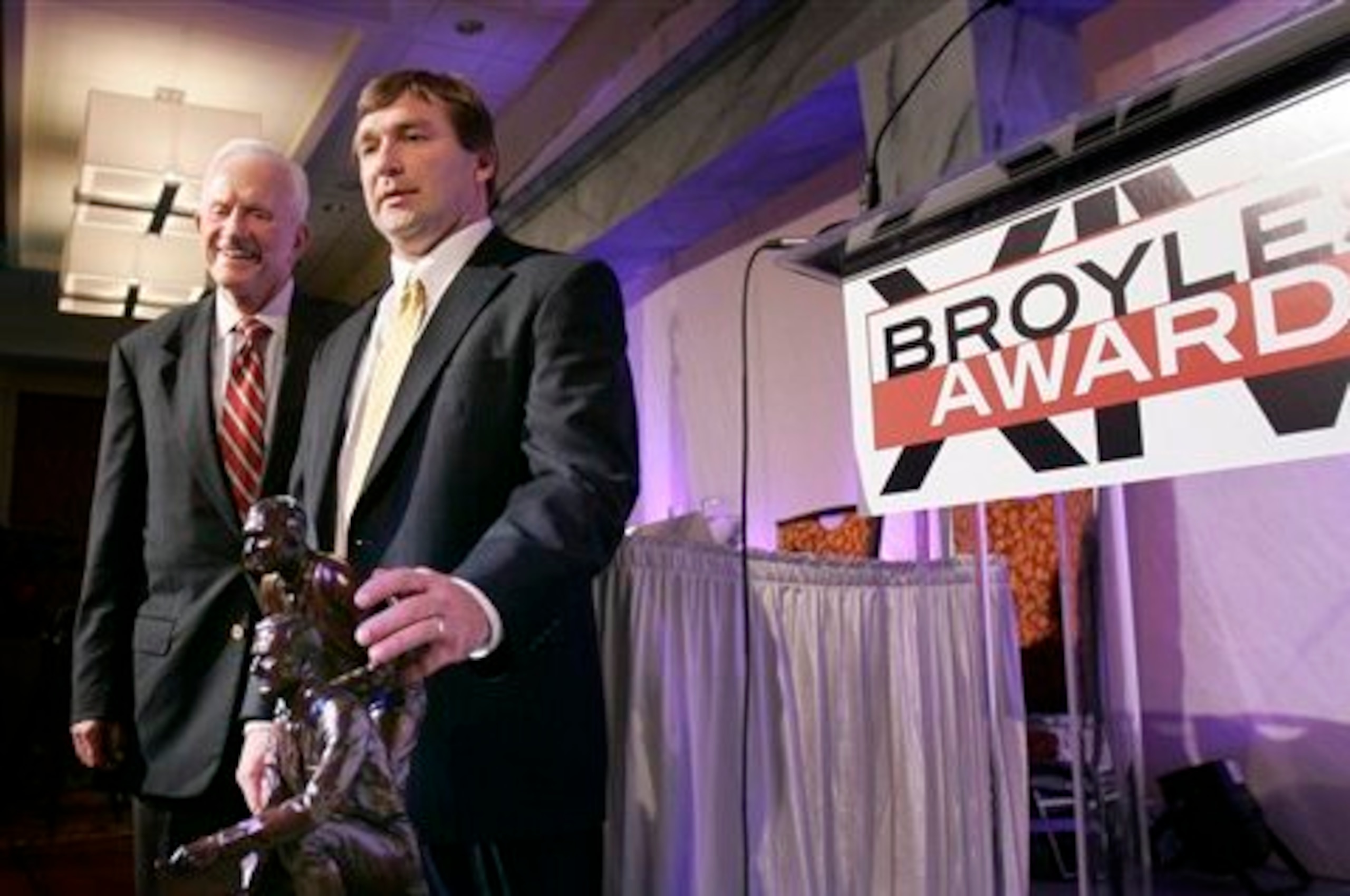 Kirby Smart won the 2009 Broyles Award as the top assistant coach in college football.