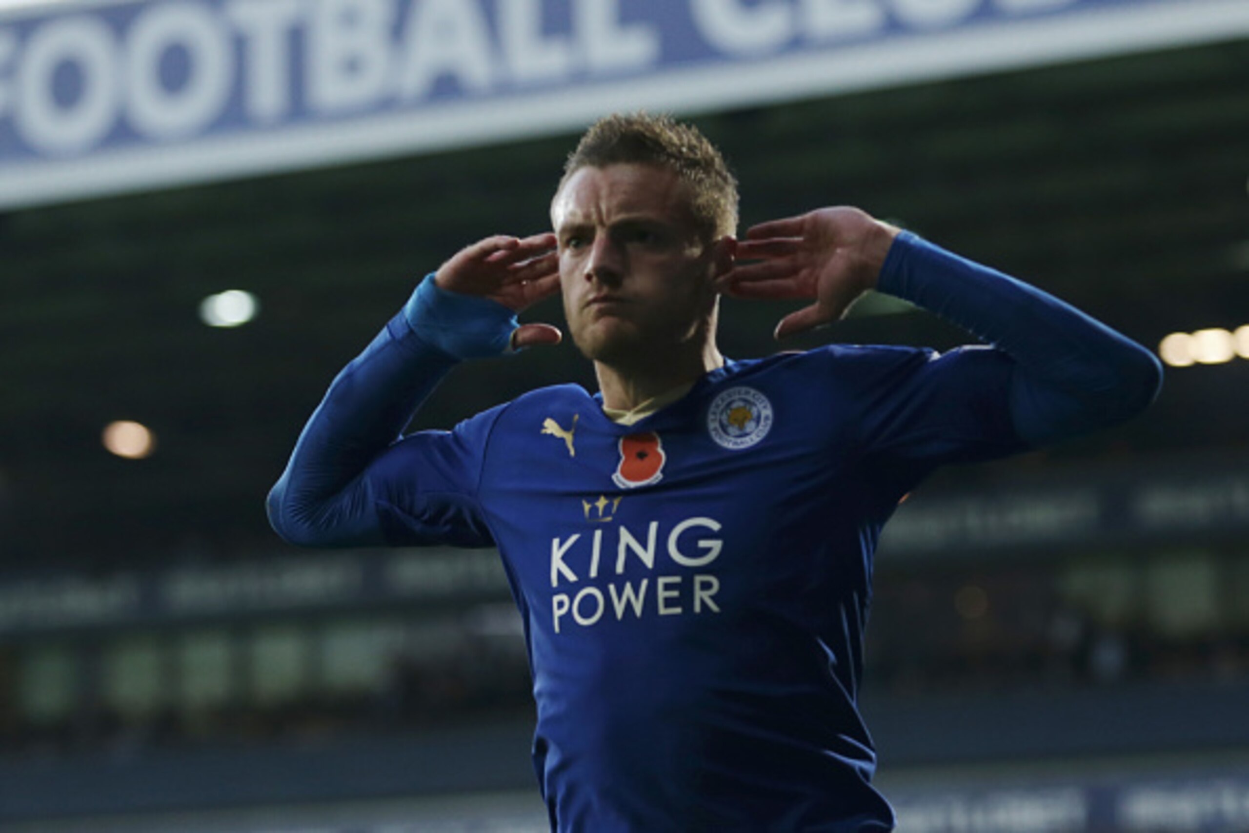 WEST BROMWICH, ENGLAND - OCTOBER 31: Jamie Vardy of Leicester City celebrates scoring his team's third goal during the Barclays Premier League match between West Bromwich Albion and Leicester City at The Hawthorns on October 31, 2015 in West Bromwich, Eng