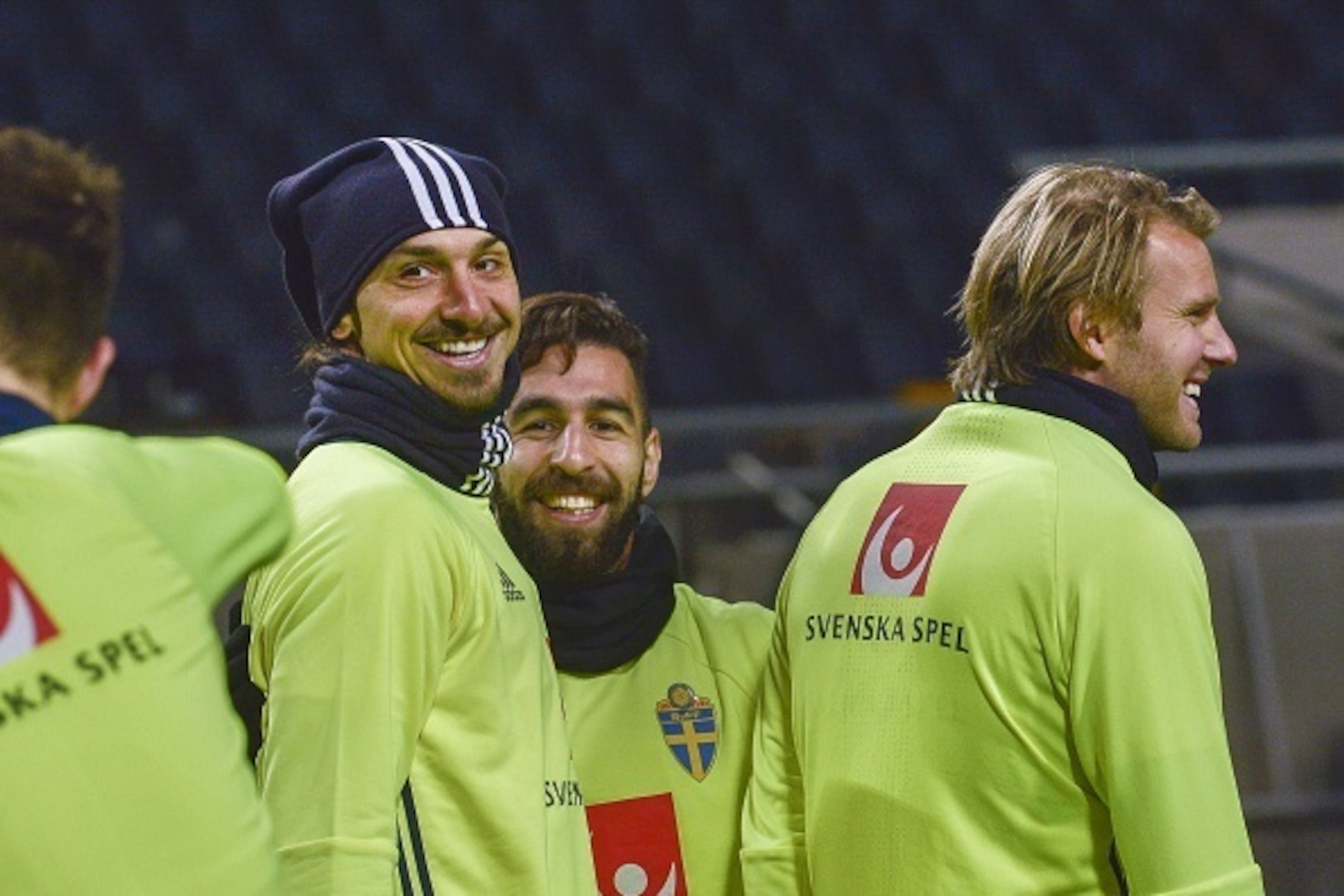 (L to R) Sweden's striker Zlatan Ibrahimovic, Sweden's midfielder Jimmy Durmaz and Sweden's midfielder Ola Toivonen share a laugh during a training session on November 13, 2015, on the eve of the Euro 2016 play-off match Sweden vs Denmark in Stockholm.  A