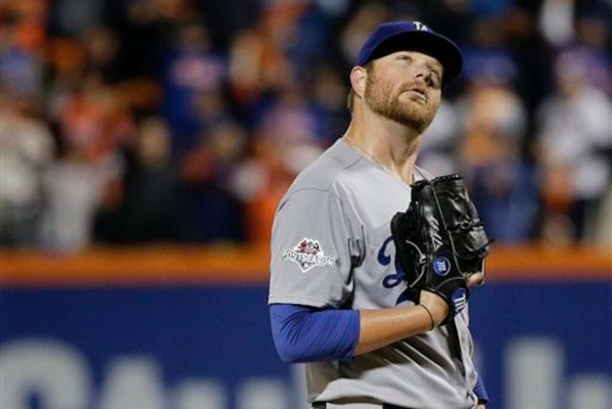 The Dodgers will pay Brett Anderson $15.8 million next season after the southpaw accepted the club's qualifying offer.