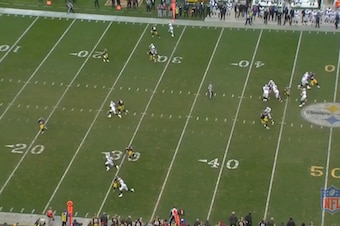 Michael Crabtree blows by Vince Williams, and Derek Carr delivers a strike for a game-tying 38-yard touchdown.