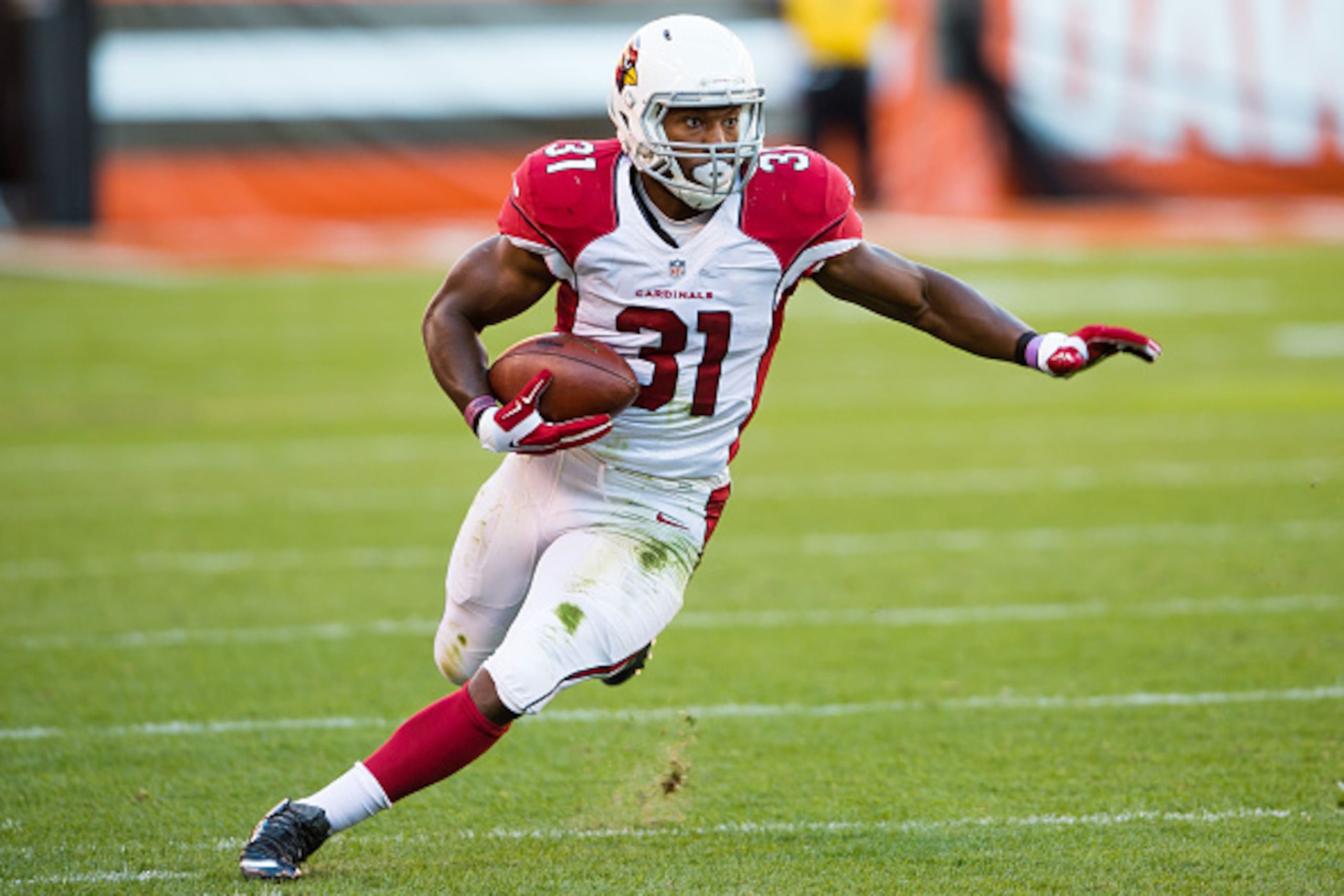 CLEVELAND, OH - NOVEMBER 1: Running back David Johnson #31 of the Arizona Cardinals runs for a gain during the second half against the Cleveland Browns at FirstEnergy Stadium on November 1, 2015 in Cleveland, Ohio. The Cardinals defeated the Browns 34-20.