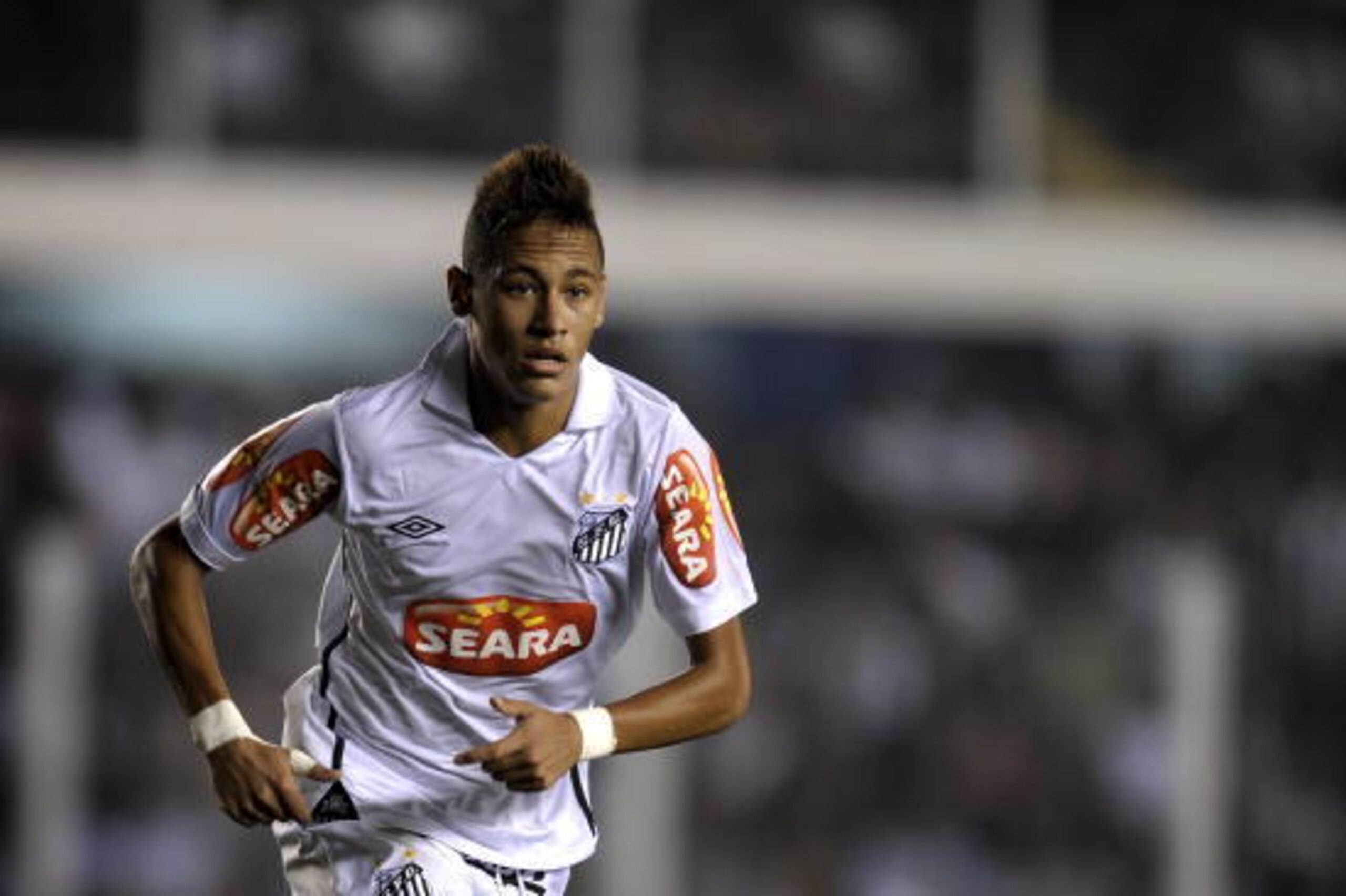 Brazilian football star Neymar, of Santos FC, is seen during their Brazilian Championship football match against Corinthians held at Vila Belmiro stadium, in Santos, some 60 kilometers south of Sao Paulo, Brazil, on September 22, 2010. Corinthians defeate