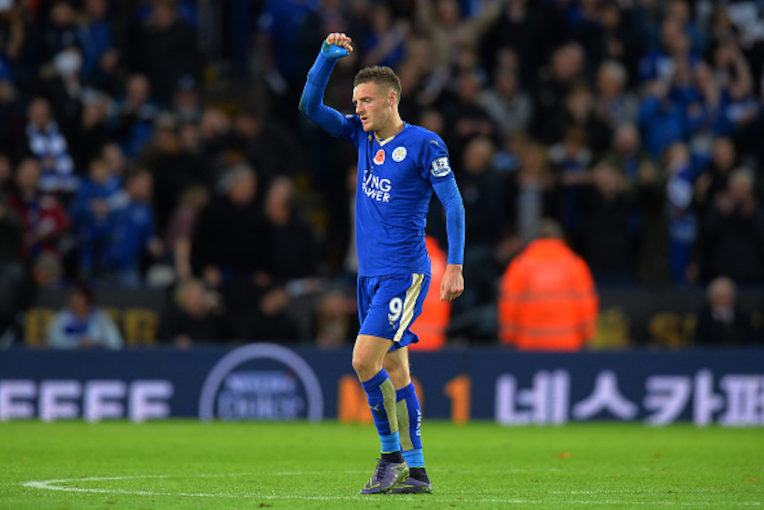 LEICESTER, ENGLAND - NOVEMBER 07: Jamie Vardy of Leicester City celebrates scoring his team's second goal during the Barclays Premier League match between Leicester City and Watford at The King Power Stadium on November 7, 2015 in Leicester, England. (P LEICESTER, ENGLAND - NOVEMBER 07: Jamie Vardy of Leicester City celebrates scoring his team's second goal during the Barclays Premier League match between Leicester City and Watford at The King Power Stadium on November 7, 2015 in Leicester, England. (P