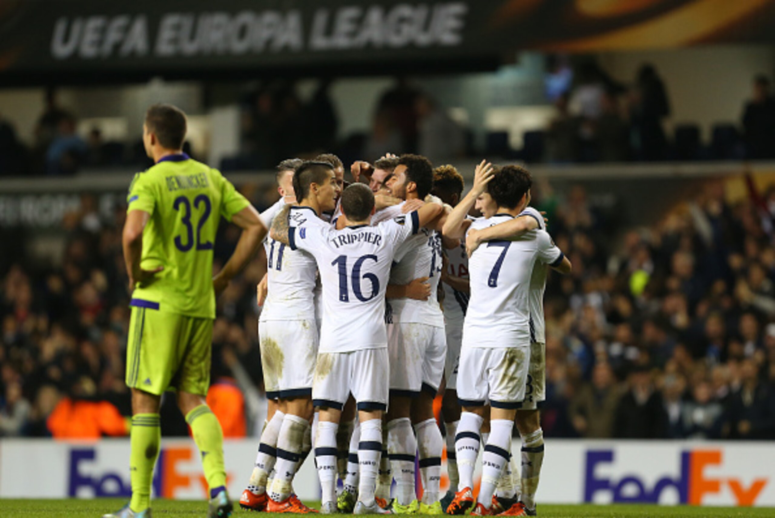 LONDON, ENGLAND - NOVEMBER 05:  Mousa Dembele of Tottenham Hotspur celebrates after he scores a goal to make it 2-1 during the UEFA Europa League match between Tottenham Hotspur and RSC Anderlecht on November 5, 2015 in London, United Kingdom.  (Photo by 