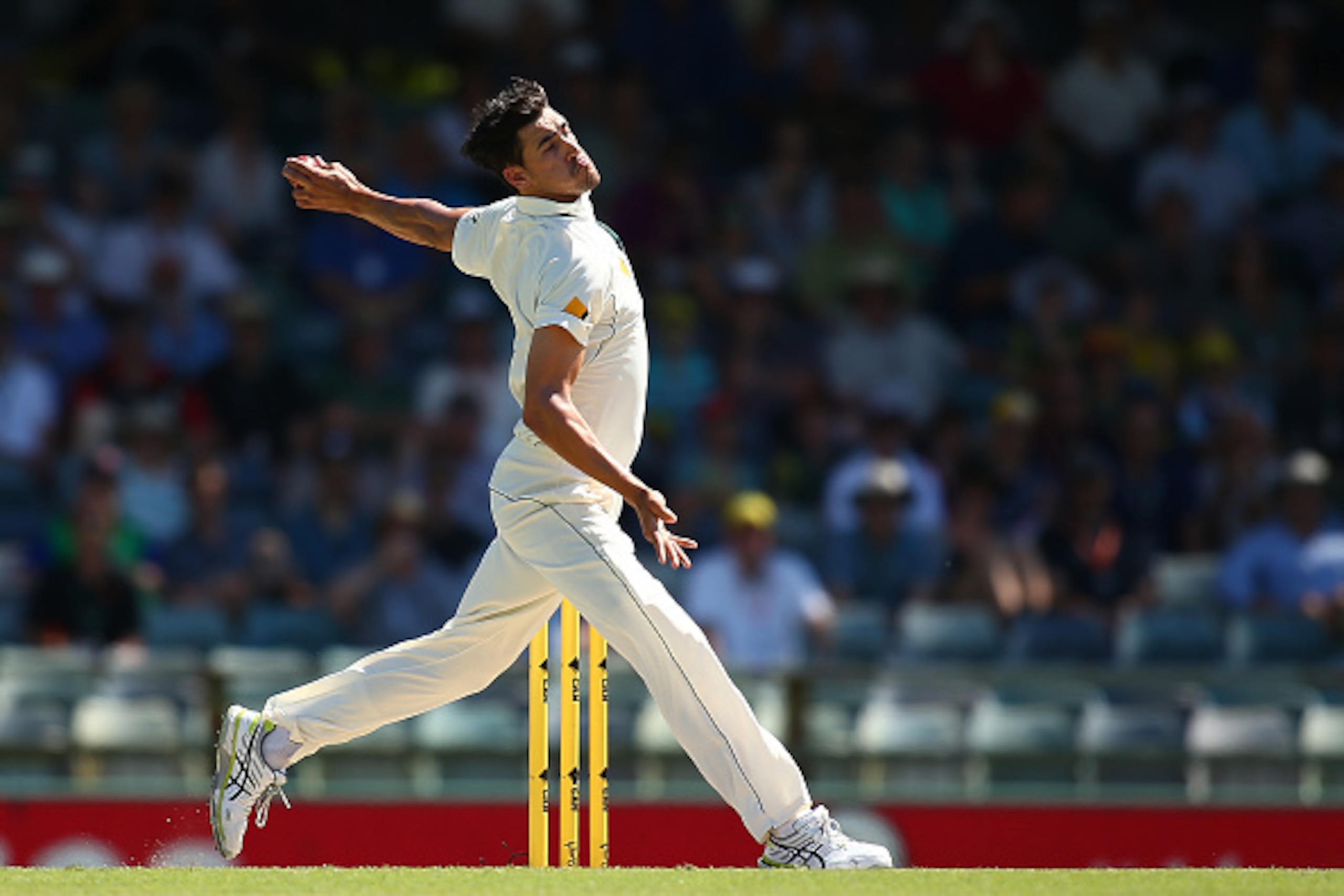 PERTH, AUSTRALIA - NOVEMBER 14:  Mitchell Starc of Australia bowls during day two of the second Test match between Australia and New Zealand at the WACA on November 14, 2015 in Perth, Australia.  (Photo by Paul Kane/Getty Images)