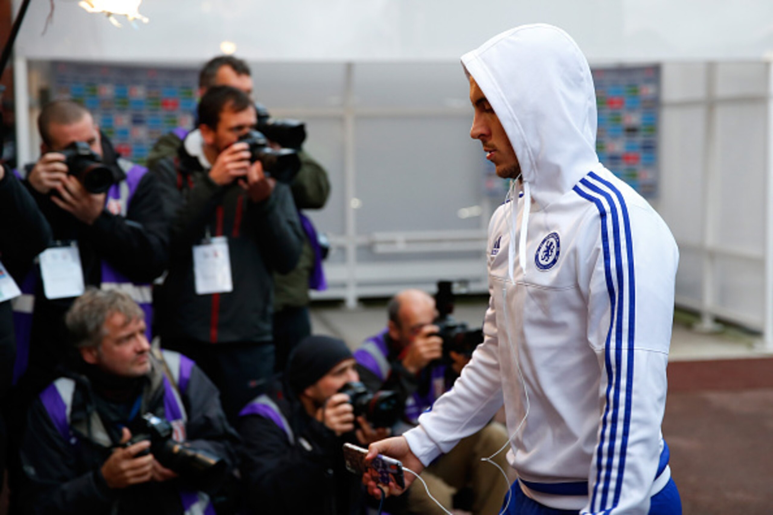 STOKE ON TRENT, ENGLAND - NOVEMBER 07: Eden Hazard of Chelsea is seen on arrival prior to the Barclays Premier League match between Stoke City and Chelsea at Britannia Stadium on November 7, 2015 in Stoke on Trent, England. (Photo by Laurence Griffiths/ STOKE ON TRENT, ENGLAND - NOVEMBER 07: Eden Hazard of Chelsea is seen on arrival prior to the Barclays Premier League match between Stoke City and Chelsea at Britannia Stadium on November 7, 2015 in Stoke on Trent, England. (Photo by Laurence Griffiths/