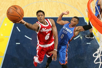 MEMPHIS, TN - NOVEMBER 16: Mario Chalmers #6 of the Memphis Grizzlies shoots against the Oklahoma City Thunder on November 16, 2015 at FedExForum in Memphis, Tennessee. NOTE TO USER: User expressly acknowledges and agrees that, by downloading and or using