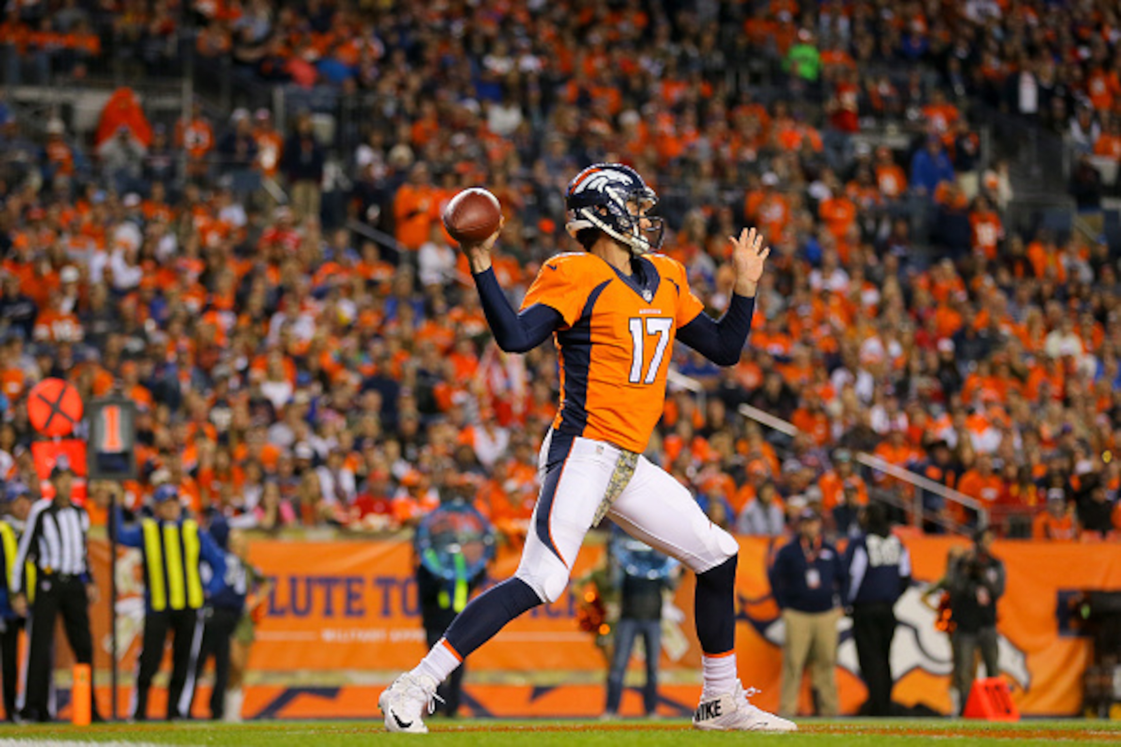 DENVER, CO - NOVEMBER 15:  Quarterback Brock Osweiler #17 of the Denver Broncos throws a pass during the third quarter against the Kansas City Chiefs at Sports Authority Field Field at Mile High on November 15, 2015 in Denver, Colorado. The Chiefs defeate