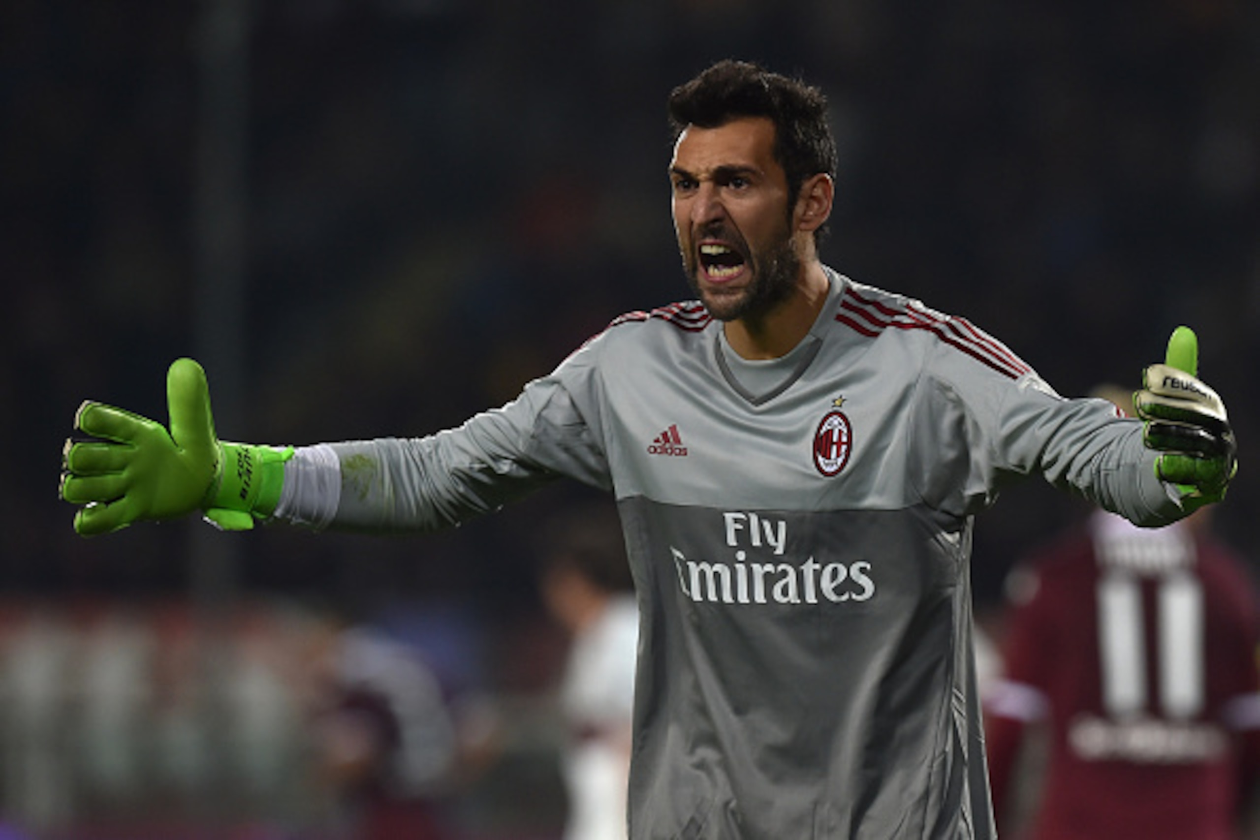 TURIN, ITALY - OCTOBER 17:  Diego Lopez of AC Milan reacts during the Serie A match between Torino FC and AC Milan at Stadio Olimpico di Torino on October 17, 2015 in Turin, Italy.  (Photo by Valerio Pennicino/Getty Images)