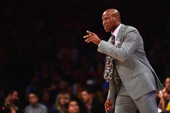 LOS ANGELES, CA - OCTOBER 28:  Head coach Byron Scott of the Los Angeles Lakers calls out a play with his team trailing the Minnesota Timberwolves during the fourth quarter at Staples Center on October 28, 2015 in Los Angeles, California.  The Lakers lost