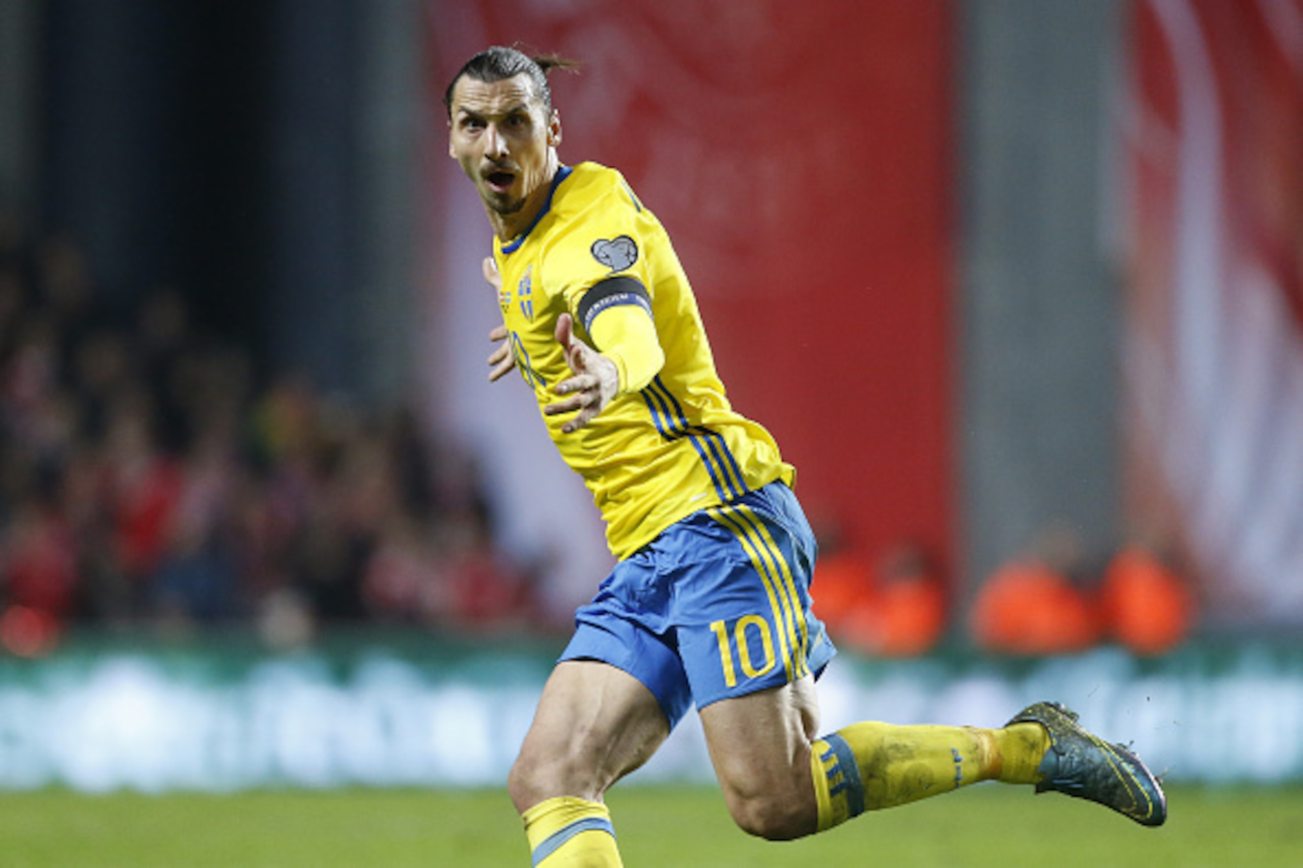 COPENHAGEN, DENMARK - NOVEMBER 17: Zlatan Ibrahimovic of Sweden celebrates scoring his second goal during the UEFA EURO 2016 qualifier play-off second leg match between Denmark and Sweden at Telia Parken stadium on November 17, 2015 in Copenhagen, Denmark