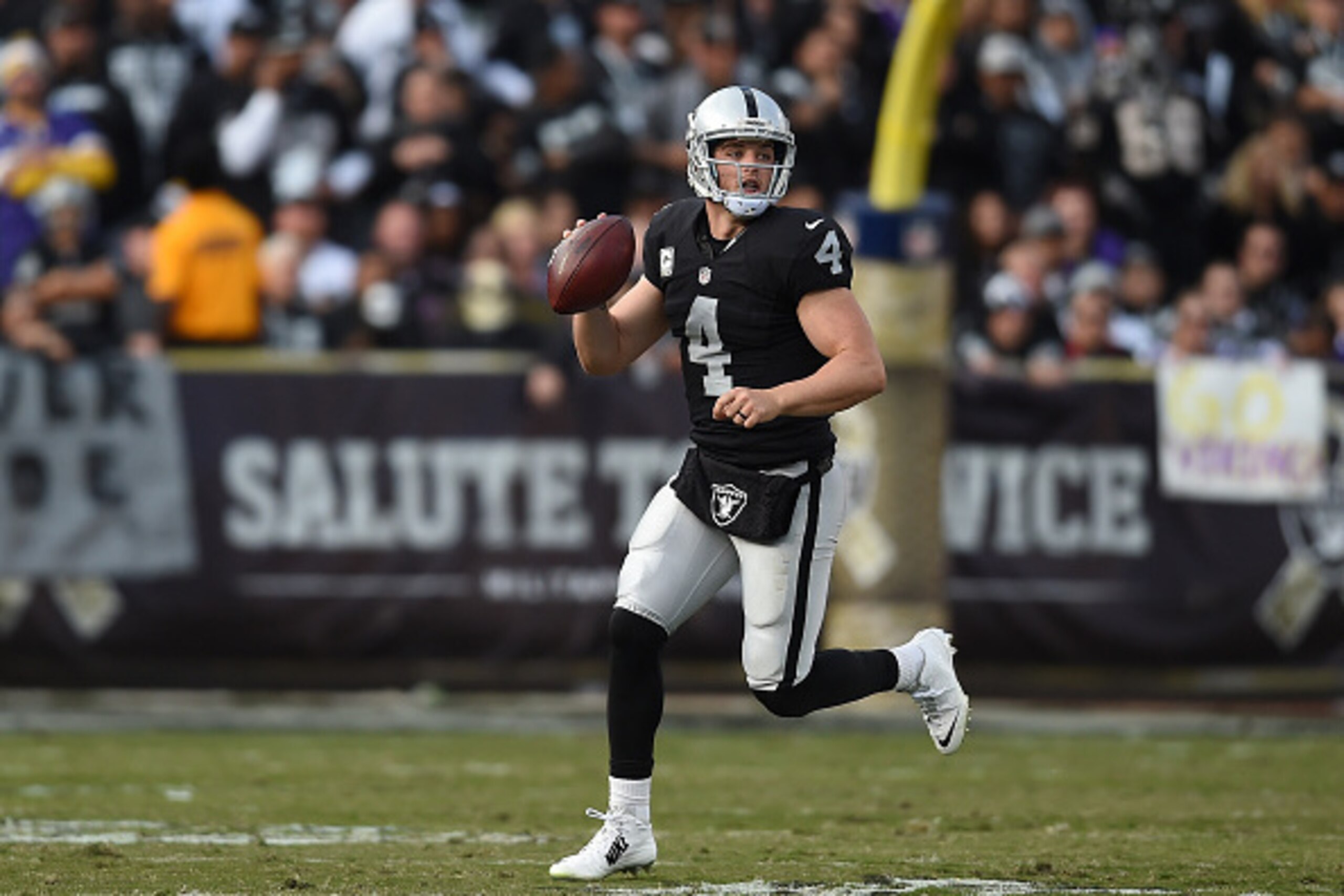 OAKLAND, CA - NOVEMBER 15: Derek Carr #4 of the Oakland Raiders looks to pass the ball agains the Minnesota Vikings during the third quarter of their NFL football game at O.co Coliseum on November 15, 2015 in Oakland, California. (Photo by Thearon W. He OAKLAND, CA - NOVEMBER 15: Derek Carr #4 of the Oakland Raiders looks to pass the ball agains the Minnesota Vikings during the third quarter of their NFL football game at O.co Coliseum on November 15, 2015 in Oakland, California. (Photo by Thearon W. He