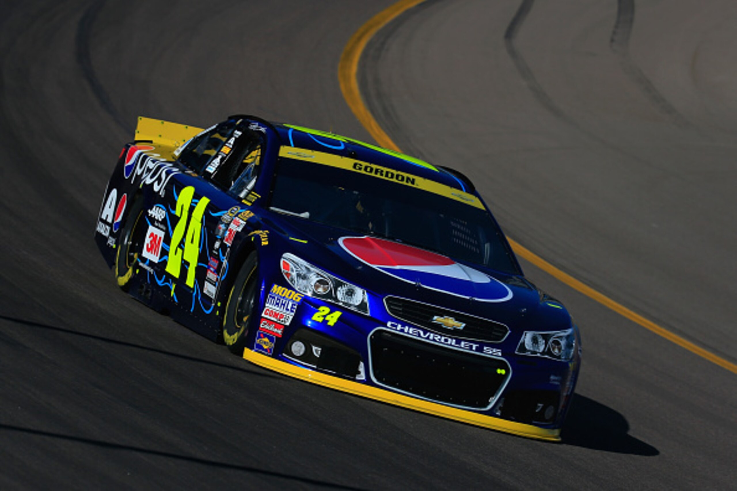 AVONDALE, AZ - NOVEMBER 13:  Jeff Gordon, driver of the #24 Pepsi Chevrolet, practices for the NASCAR Sprint Cup Series Quicken Loans Race for Heroes 500 at Phoenix International Raceway on November 13, 2015 in Avondale, Arizona.  (Photo by Chris Trotman/