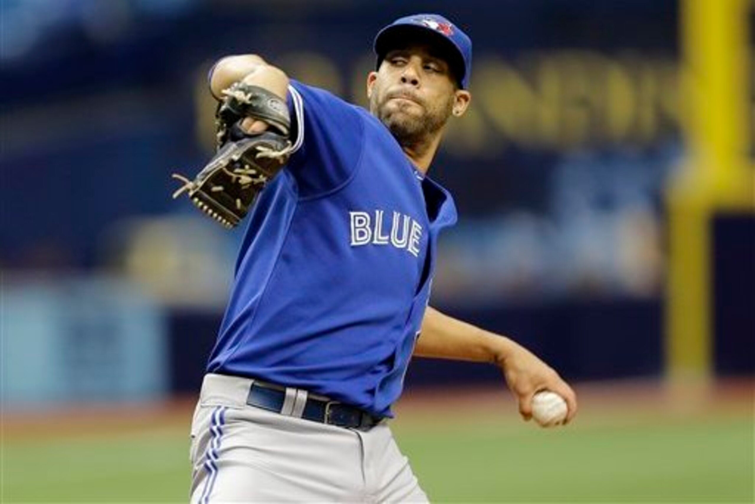 Along with Greinke, Price is one of two 2015 Cy Young finalists on the open market.
