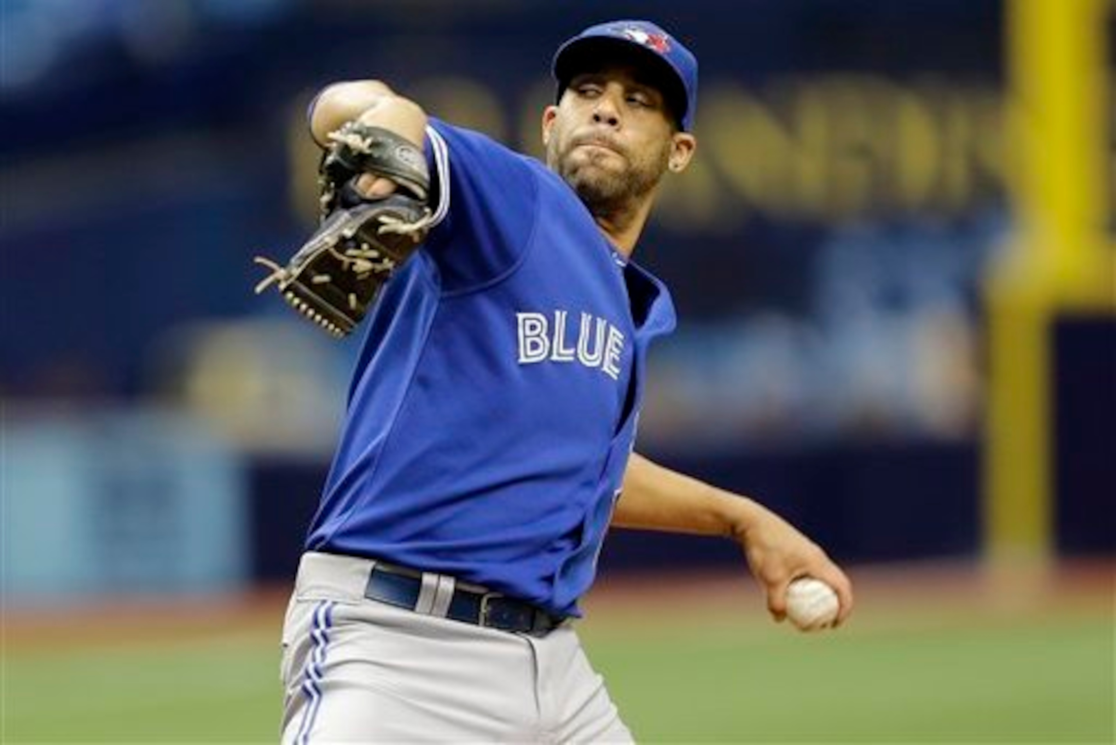 Along with Greinke, Price is one of two 2015 Cy Young finalists on the open market.