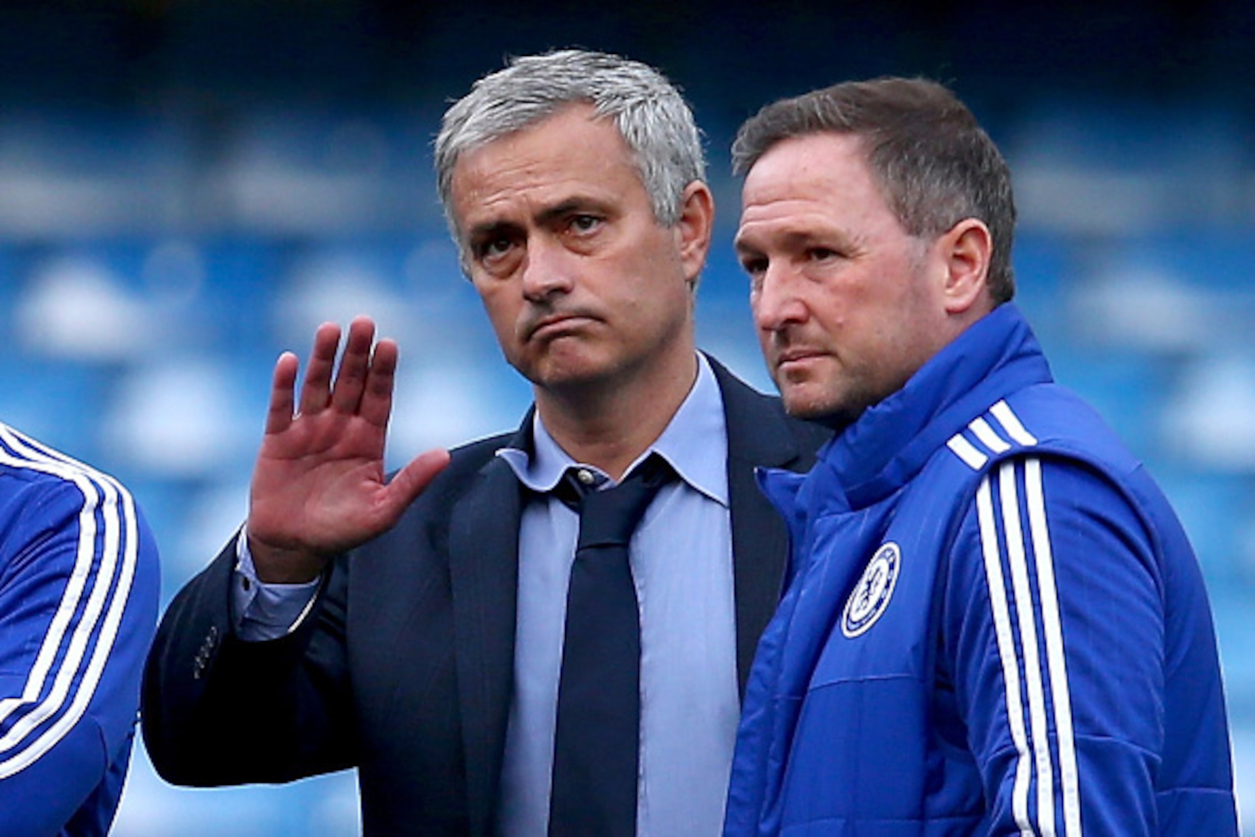LONDON, ENGLAND - OCTOBER 31:  Chelsea manager Jose Mourinho and his staffs discuss on the pitch after their team's 1-3 defeat in the Barclays Premier League match between Chelsea and Liverpool at Stamford Bridge on October 31, 2015 in London, England.  (