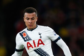 LONDON, ENGLAND - NOVEMBER 08:  Dele Alli of Spurs in action during the Barclays Premier League match between Arsenal and Tottenham Hotspur at the Emirates Stadium on November 8, 2015 in London, England.  (Photo by Julian Finney/Getty Images)