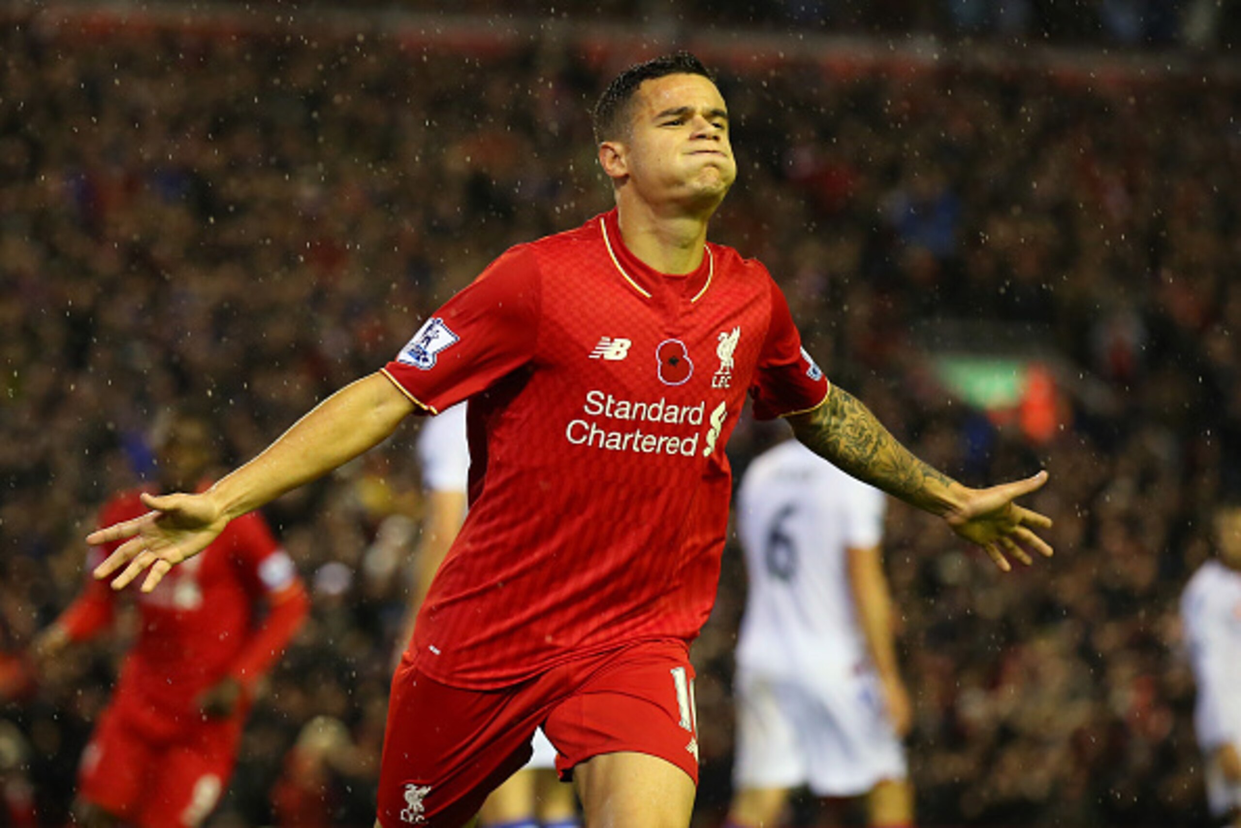 LIVERPOOL, ENGLAND - NOVEMBER 08:  Philippe Coutinho of Liverpool celebrates scoring his side's first goal during the Barclays Premier League match between Liverpool and Crystal Palace at Anfield on November 8, 2015 in Liverpool, England.  (Photo by Alex 