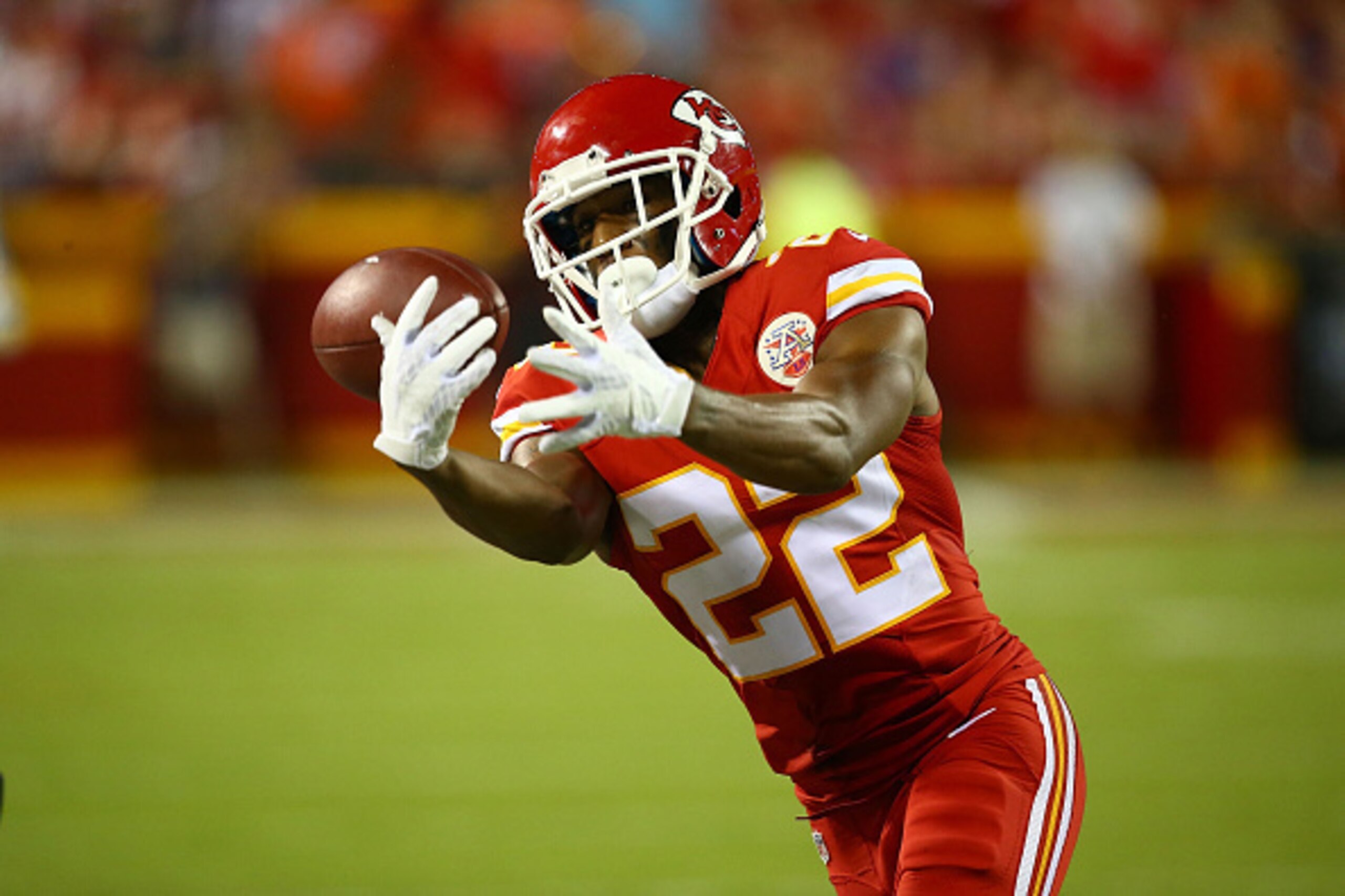 KANSAS CITY, MO - SEPTEMBER 17: Marcus Peters #22 of the Kansas City Chiefs attempts to make an interception during the game against the Denver Broncos at Arrowhead Stadium on September 17, 2015 in Kansas City, Missouri. (Photo by Ronald Martinez/Getty I KANSAS CITY, MO - SEPTEMBER 17: Marcus Peters #22 of the Kansas City Chiefs attempts to make an interception during the game against the Denver Broncos at Arrowhead Stadium on September 17, 2015 in Kansas City, Missouri. (Photo by Ronald Martinez/Getty I