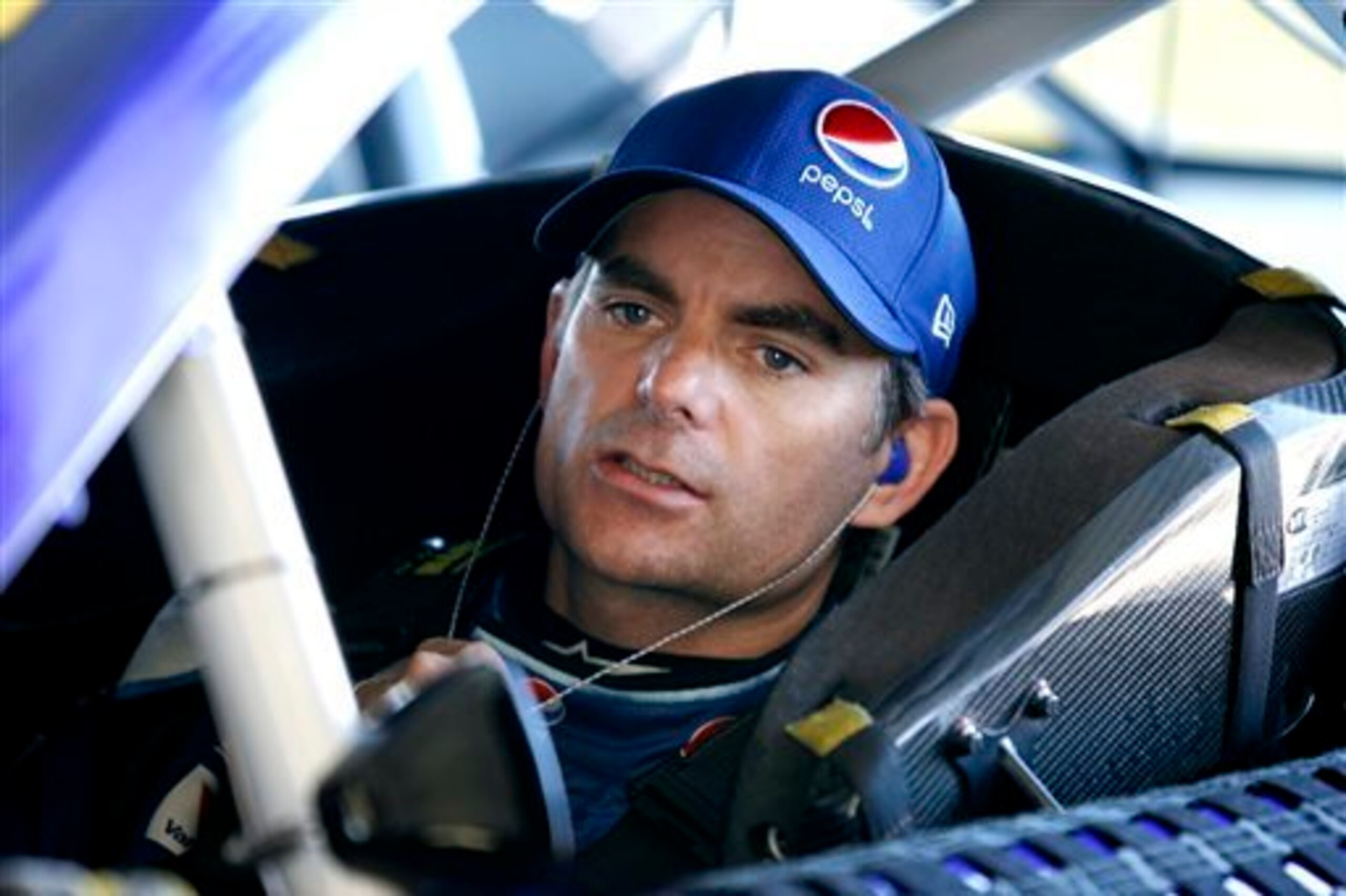 Can Jeff Gordon win a title on his way out?